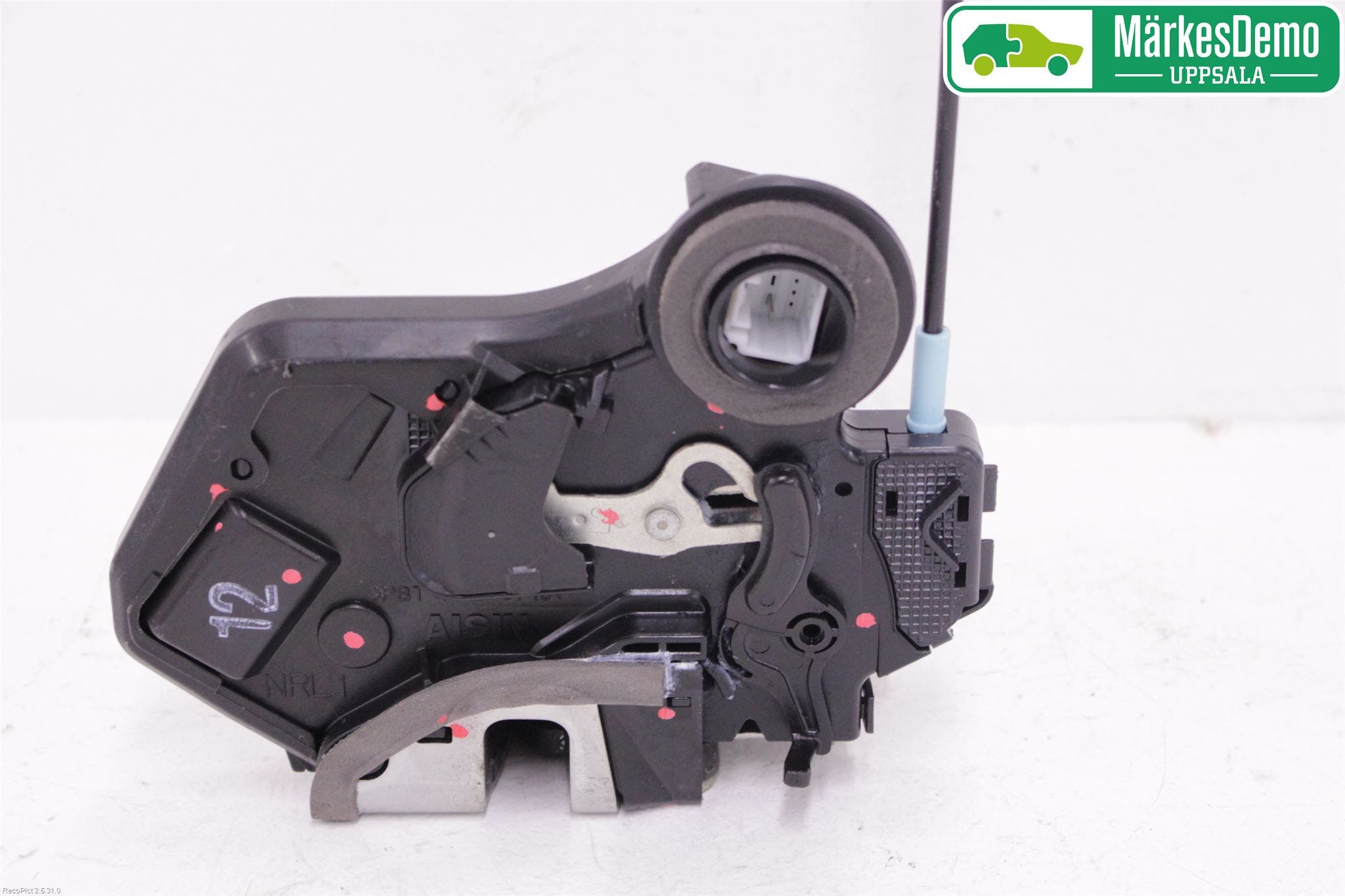 Toyota HILUX 05-16 Låskista-Dörrlås