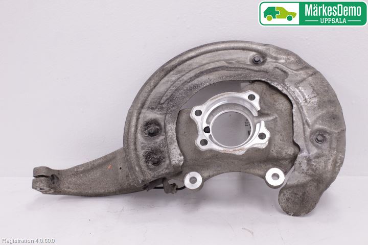BMW 5 G30/G31/F90 17-23 Styrspindel Lagerhus Hö