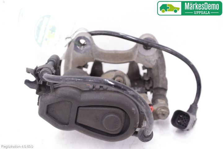 Mercedes-Benz MB GLA-KLASS (X156) 13-20 Bromsok Bak Vänster