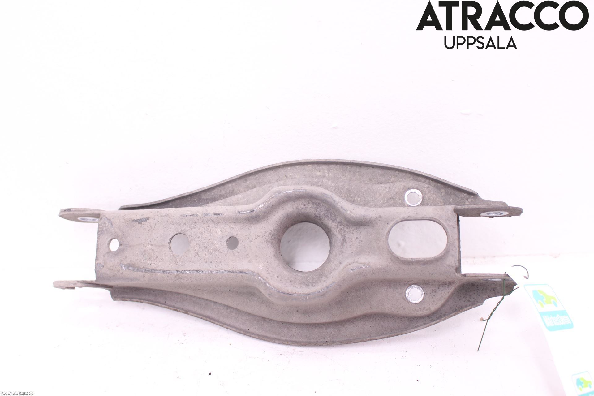 BMW 1 E87/81 5D/3D 03-11 Bärarm Bak Höger