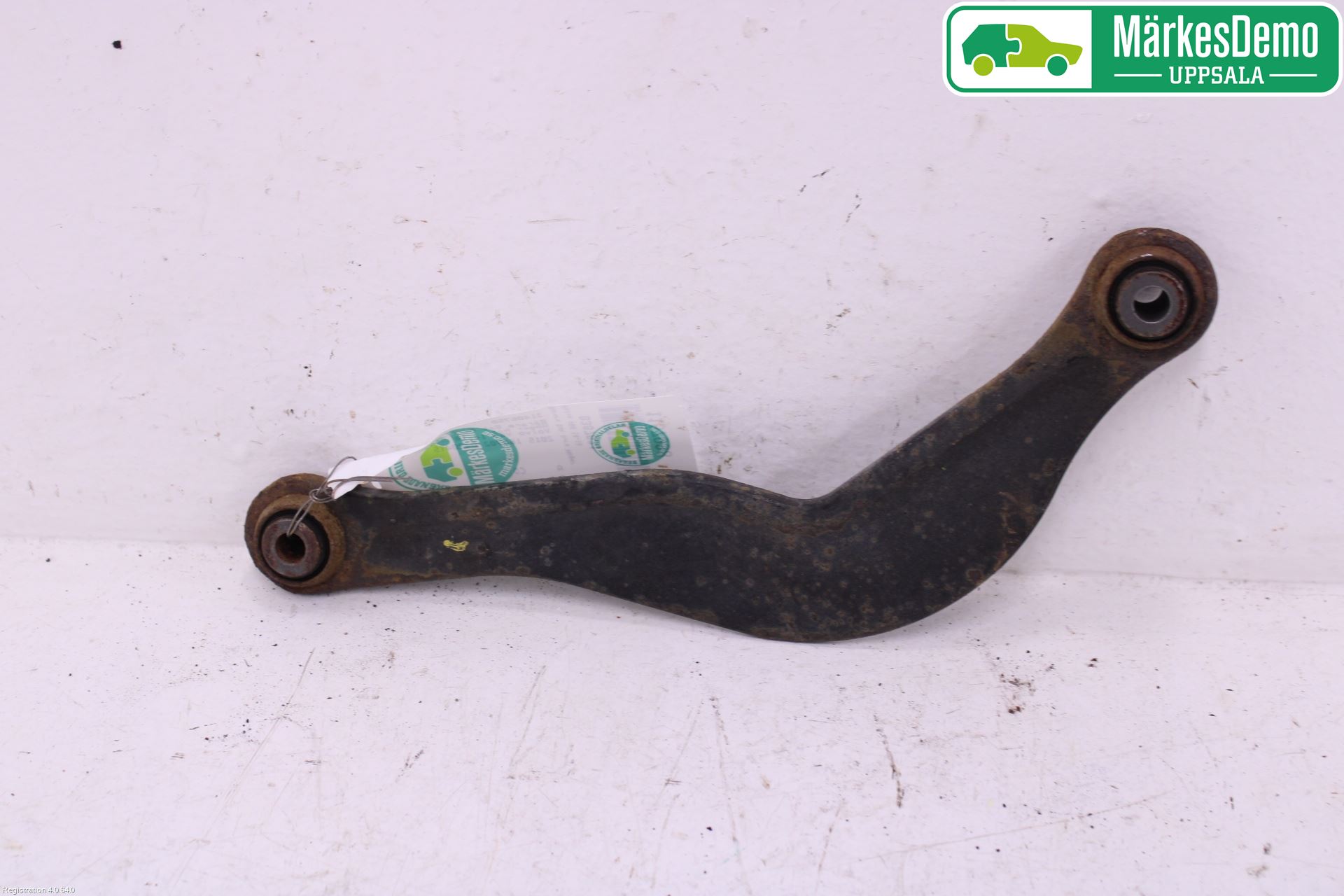 Volvo V60 14-18 Bärarm Bak Övre Höger