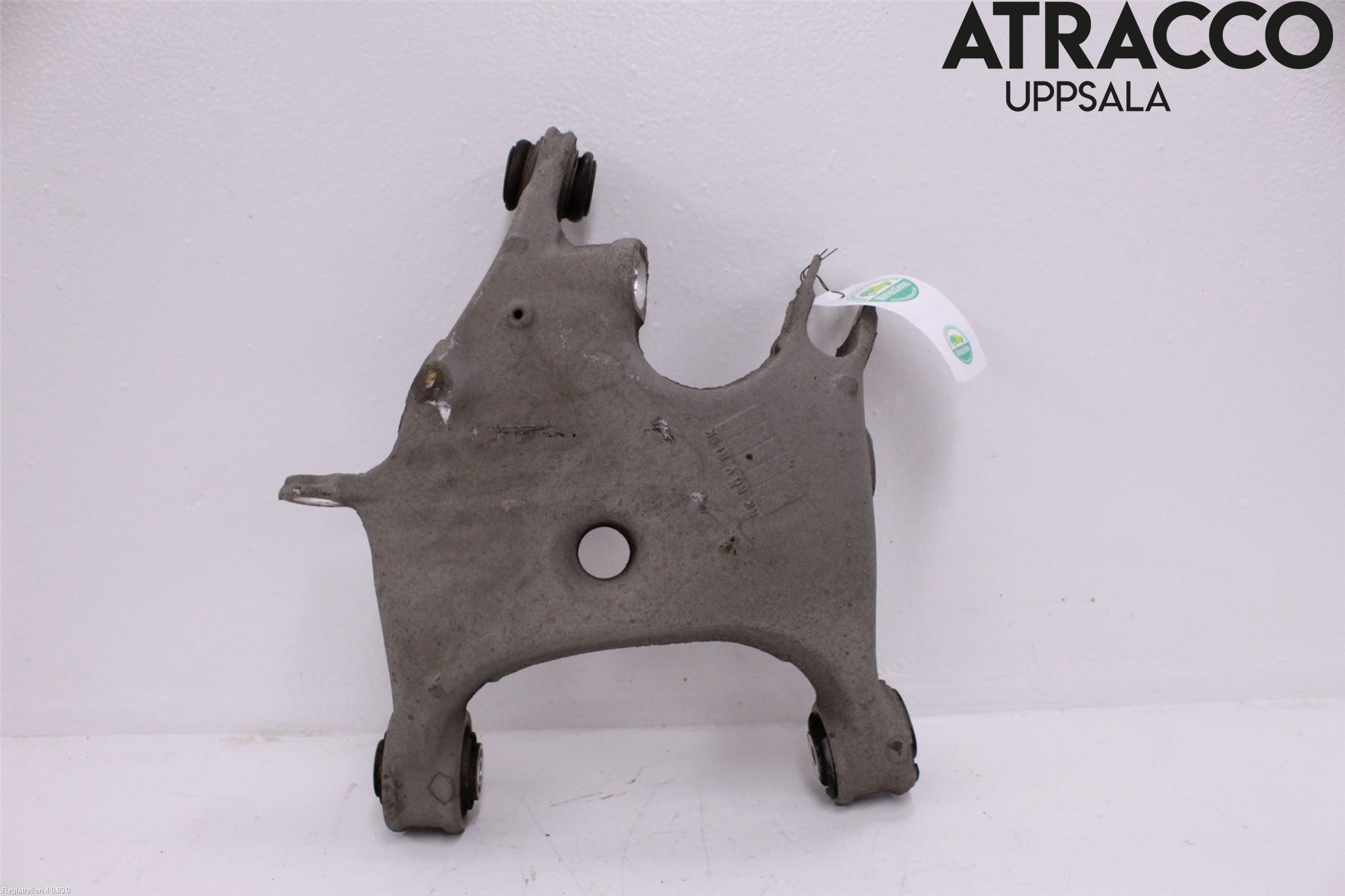 BMW 5 F10/F11/F18 09-17 Bärarm Bak Höger