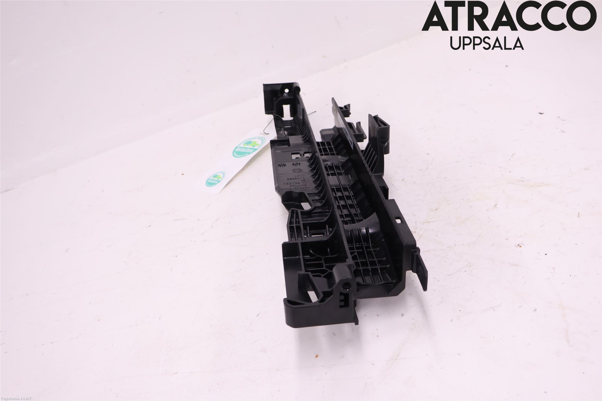 BMW 3 G20/G21/G80/G81 19- Kylarfäste-Ram-Balk