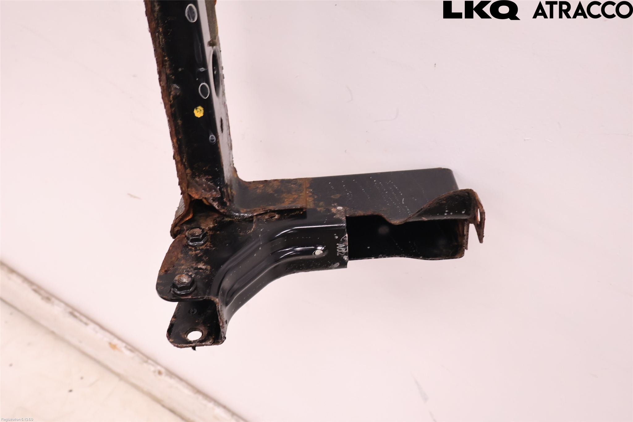 Ford KUGA 13-16 Kylarfäste-Ram-Balk