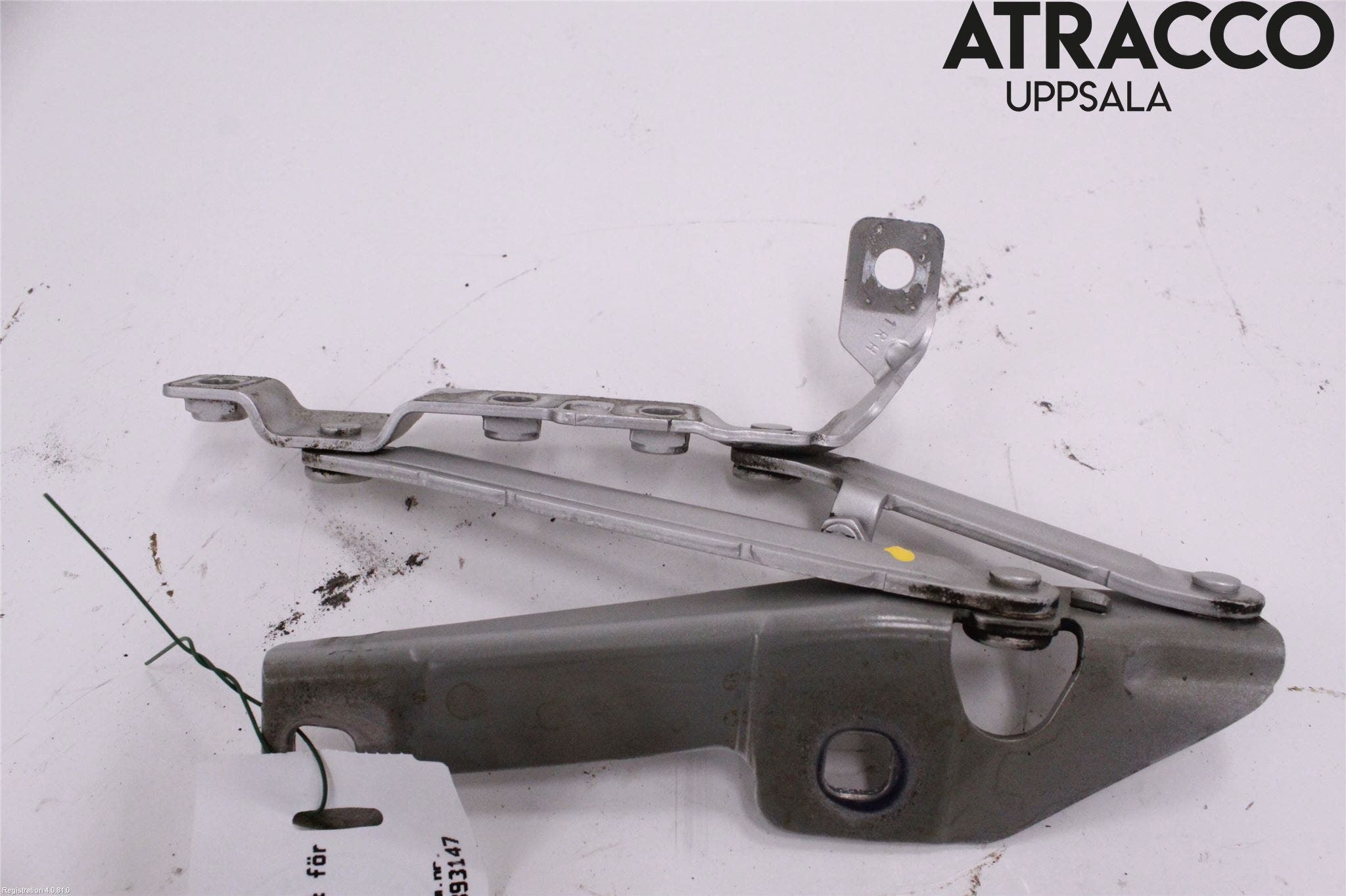 Opel INSIGNIA 09-16 Huvgångjärn