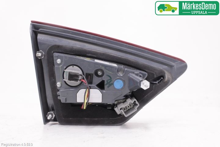 Ford FUSION Bakljus Lucka Hö