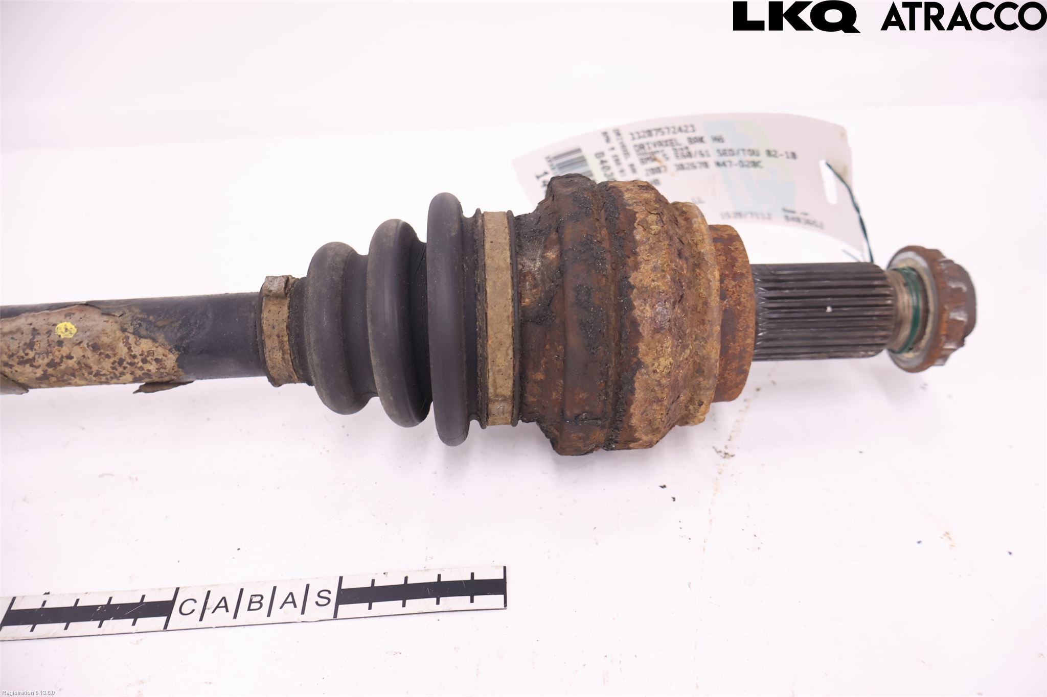 BMW 5 E60/61 Sed/Tou 02-10 Drivaxel Bak Höger