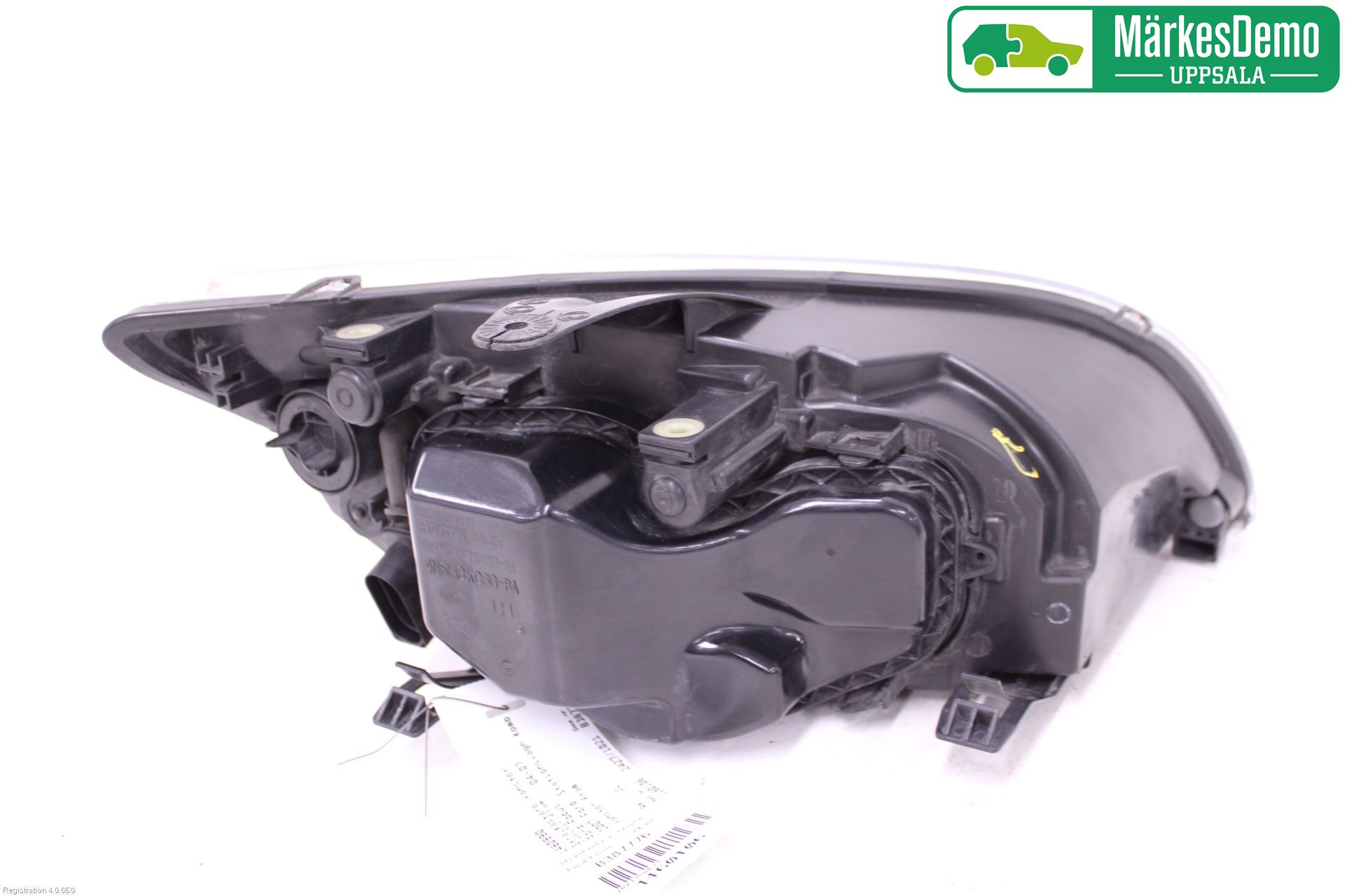 Ford FOCUS     04-07 Strålkastare Vänster