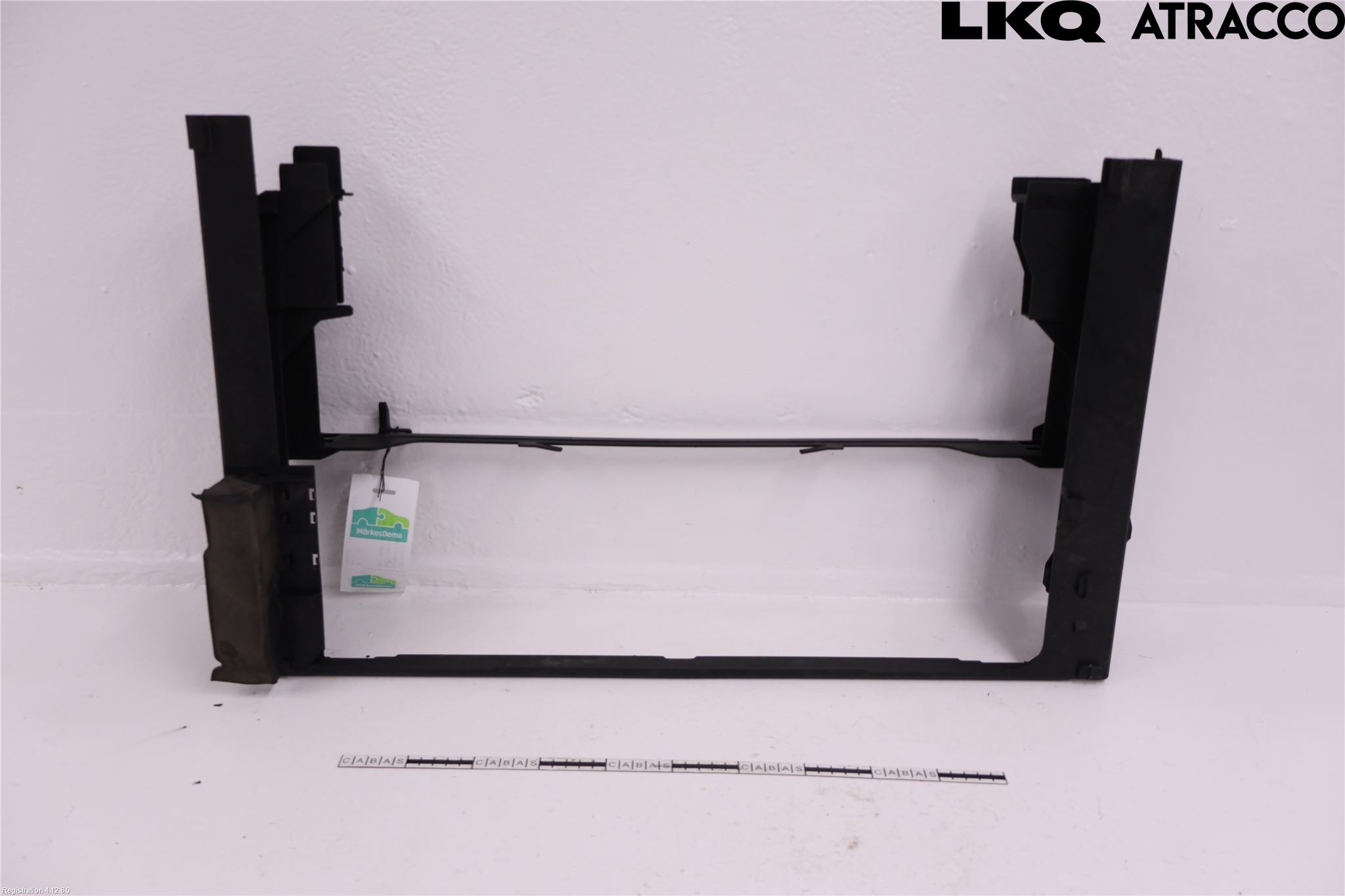 BMW 5 F10/F11/F18 09-17 Kylarfäste-Ram-Balk