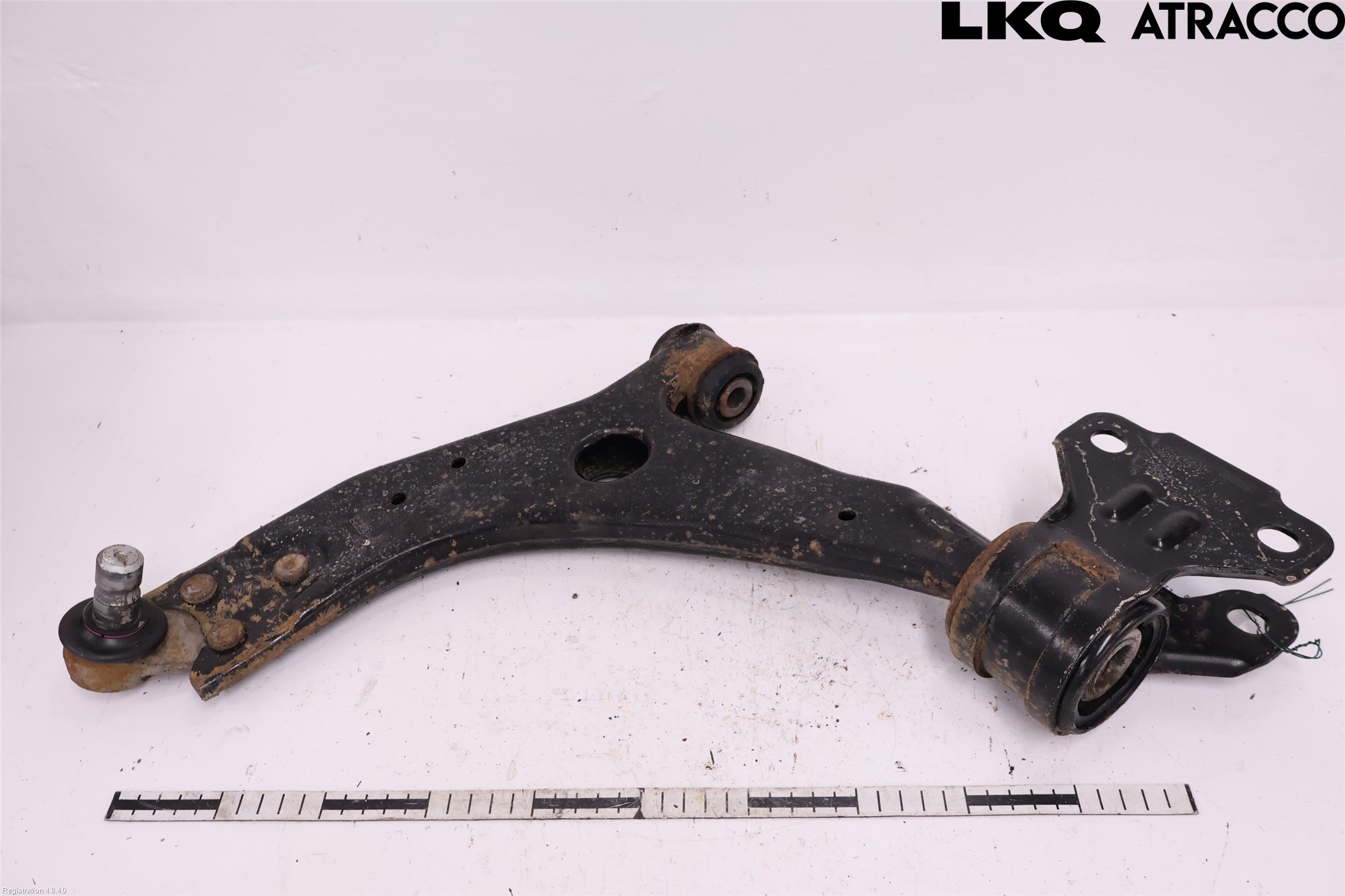 Volvo V40 12-19 Bärarm Fram Undre Vä