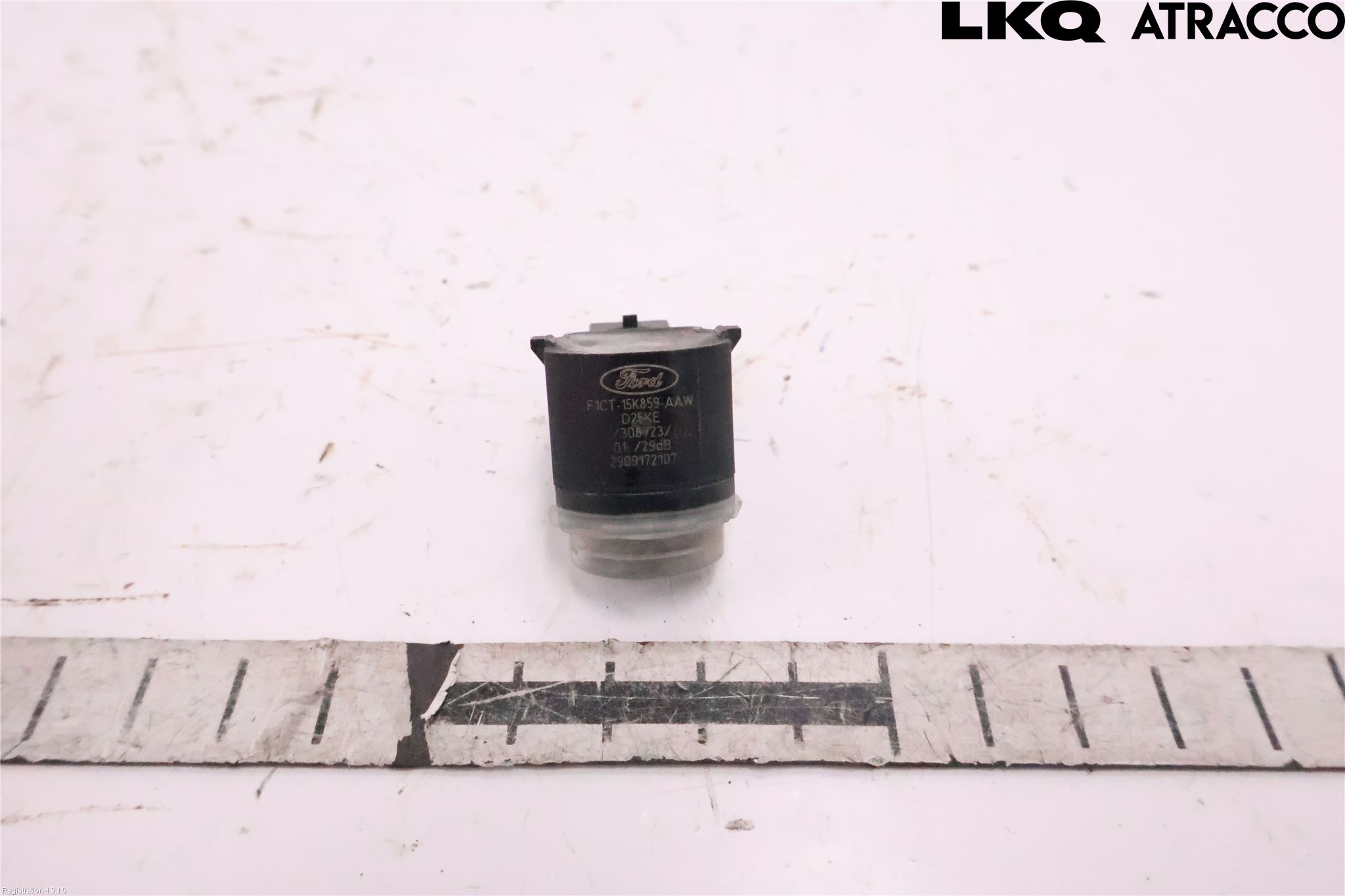 Ford KUGA 17-19 Parkeringshjälp Frontsensor