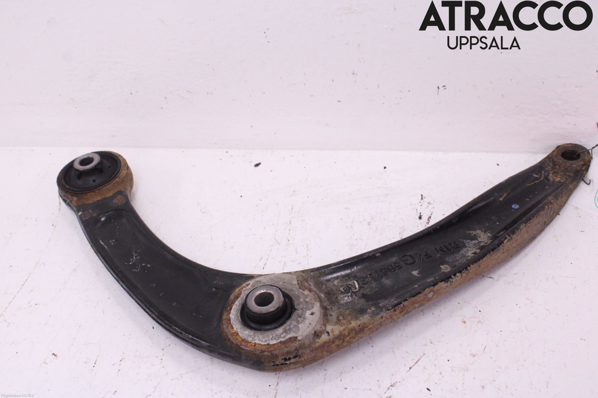 Peugeot 307     05-08 Bärarm Fram Undre Vä