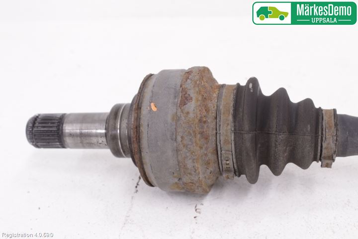 BMW X3 F25 10-17 Drivaxel Bak Höger