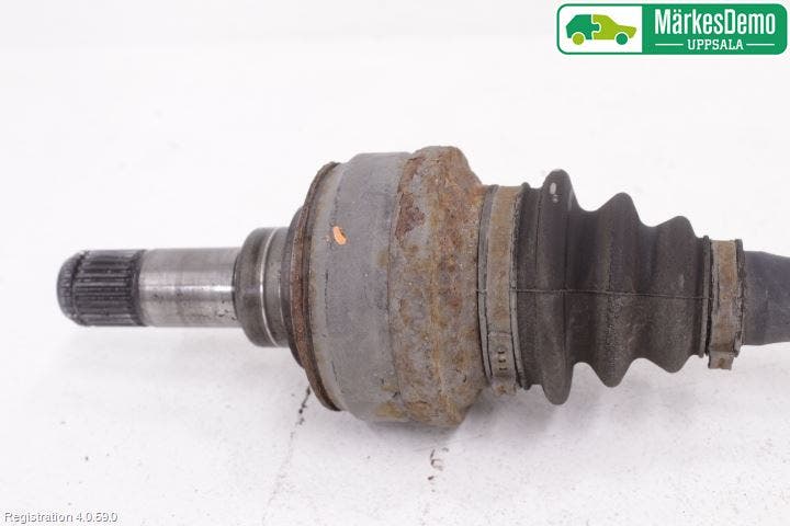 BMW X3 F25 10-17 Drivaxel Bak Höger