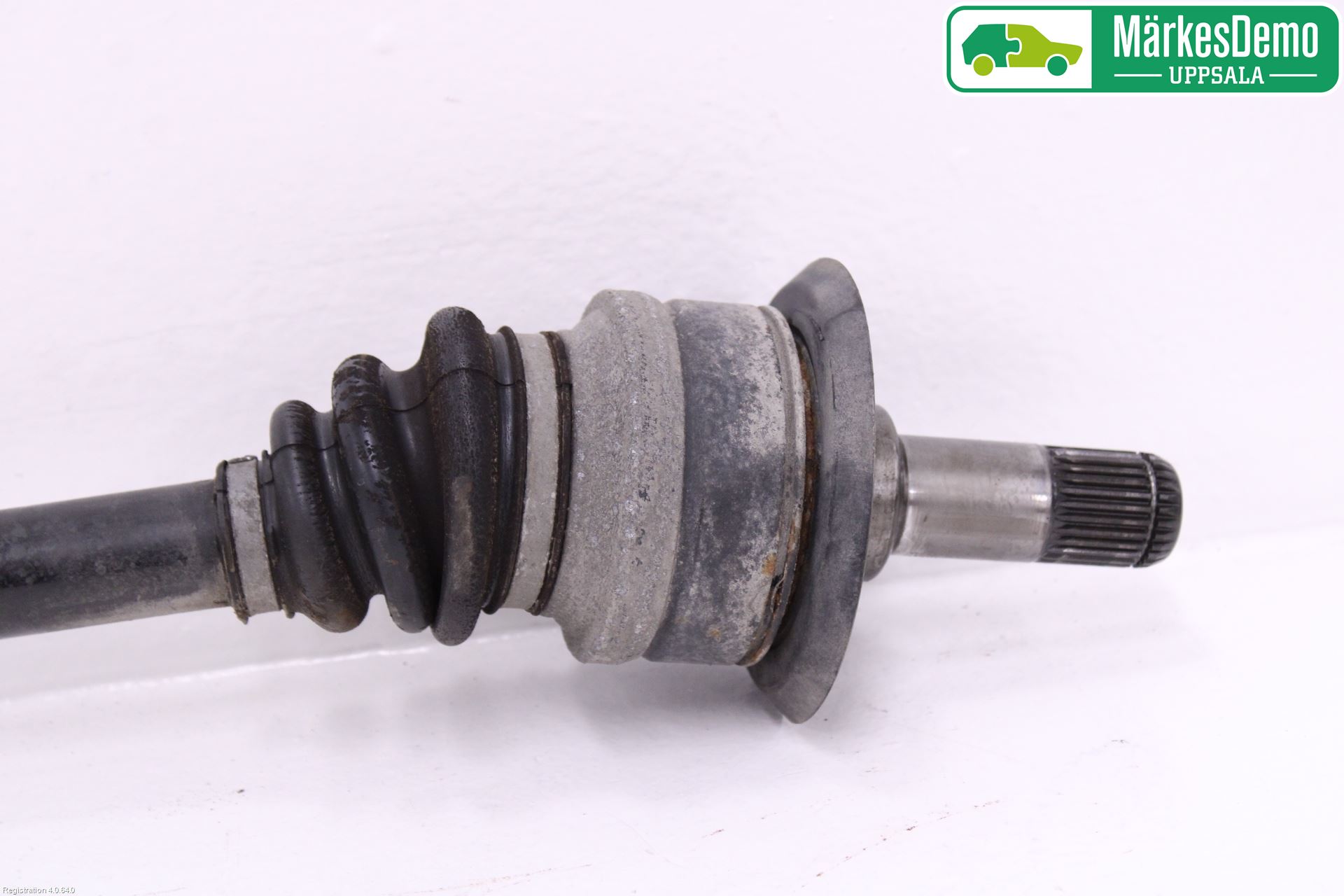 BMW 3 F30/F31/F80 12-19 Drivaxel Bak Vänster