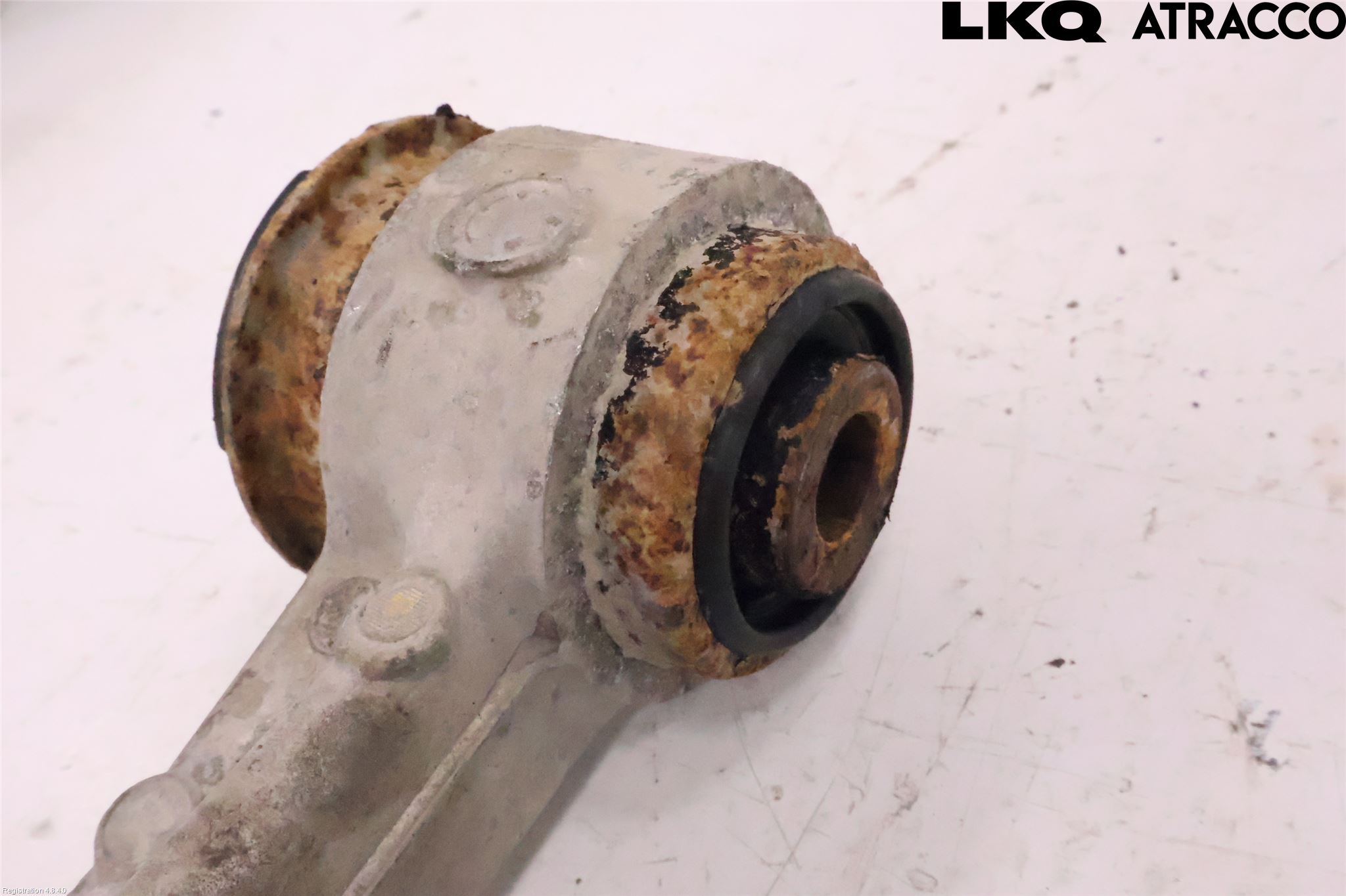 Dodge PICK UP RAM 81- Bärarm Fram Undre Vä