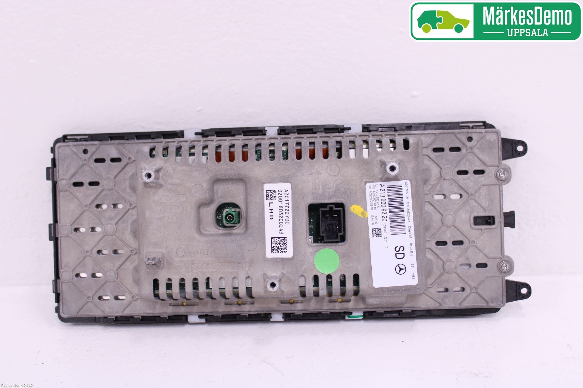 Mercedes-Benz MB E-KLASS (W213) 16-23 Bildskärm