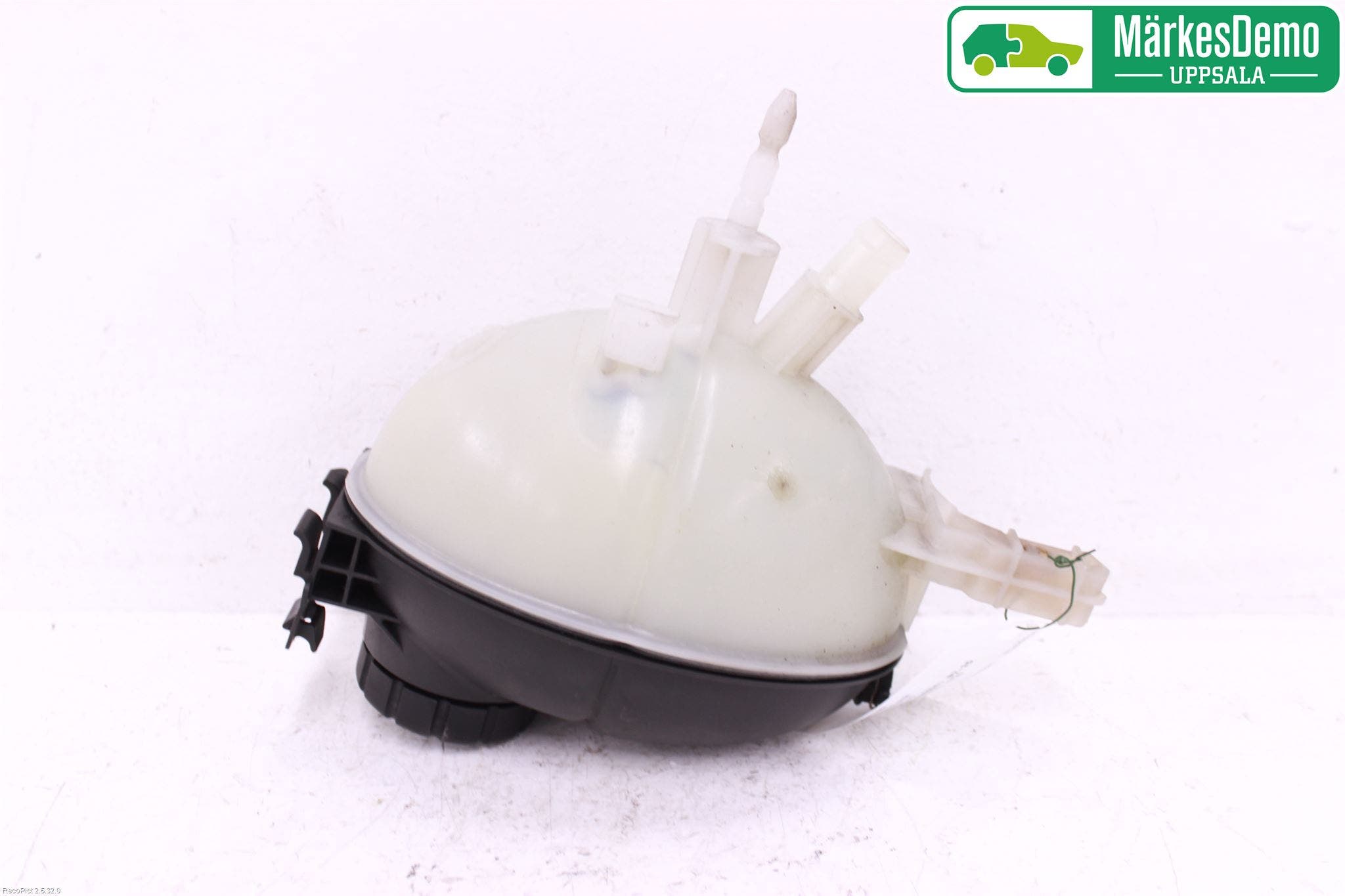 Mercedes-Benz MB C-KLASS (W204) 07-15 Expansionstank