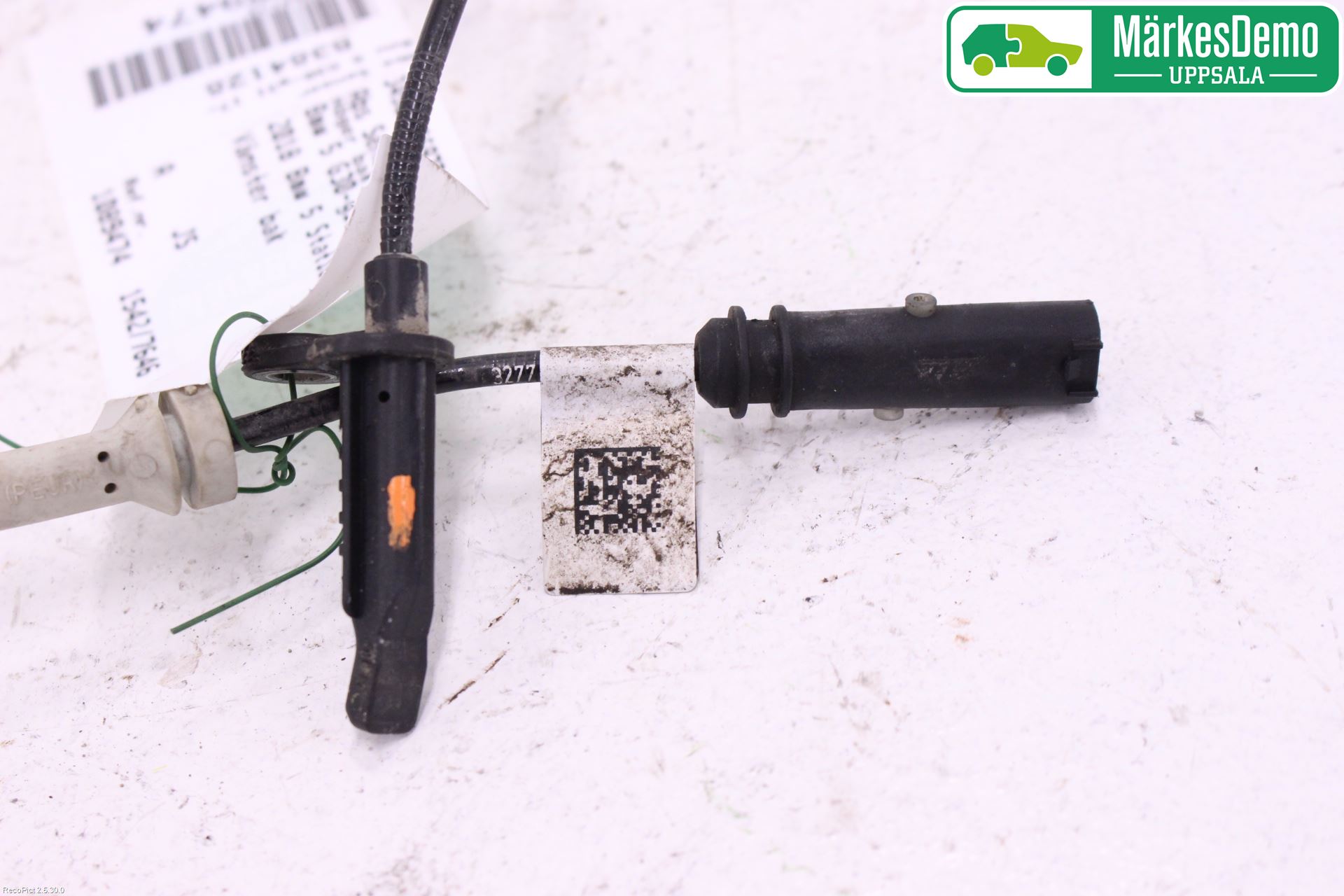 BMW 5 G30/G31/F90 17-23 Abs Sensor