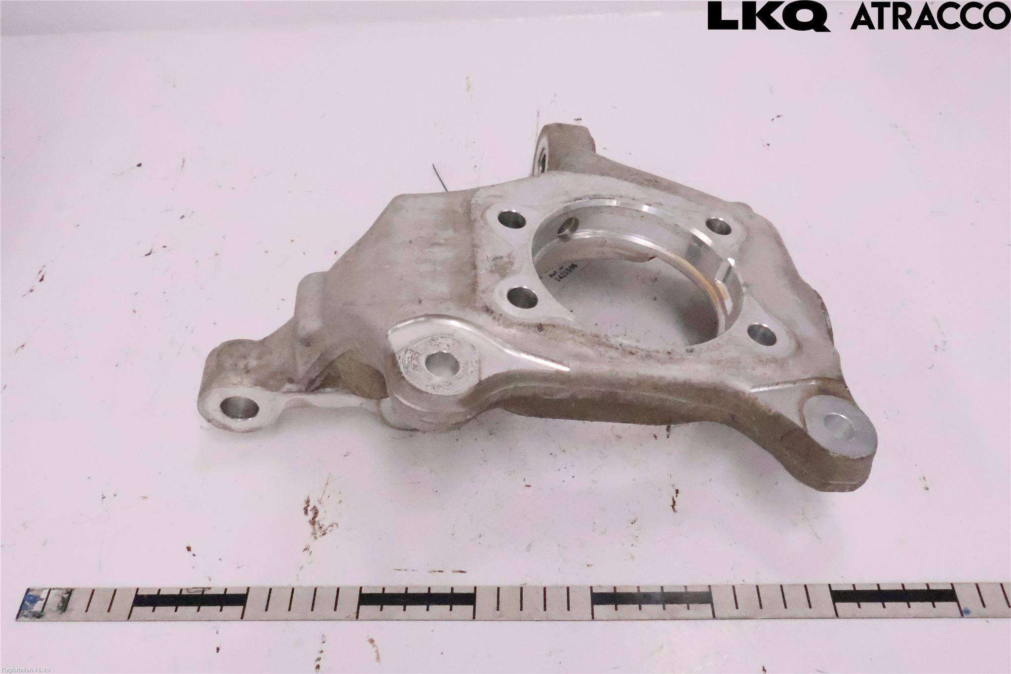 Toyota bZ4X EA10 22- Styrspindel Lagerhus Vä