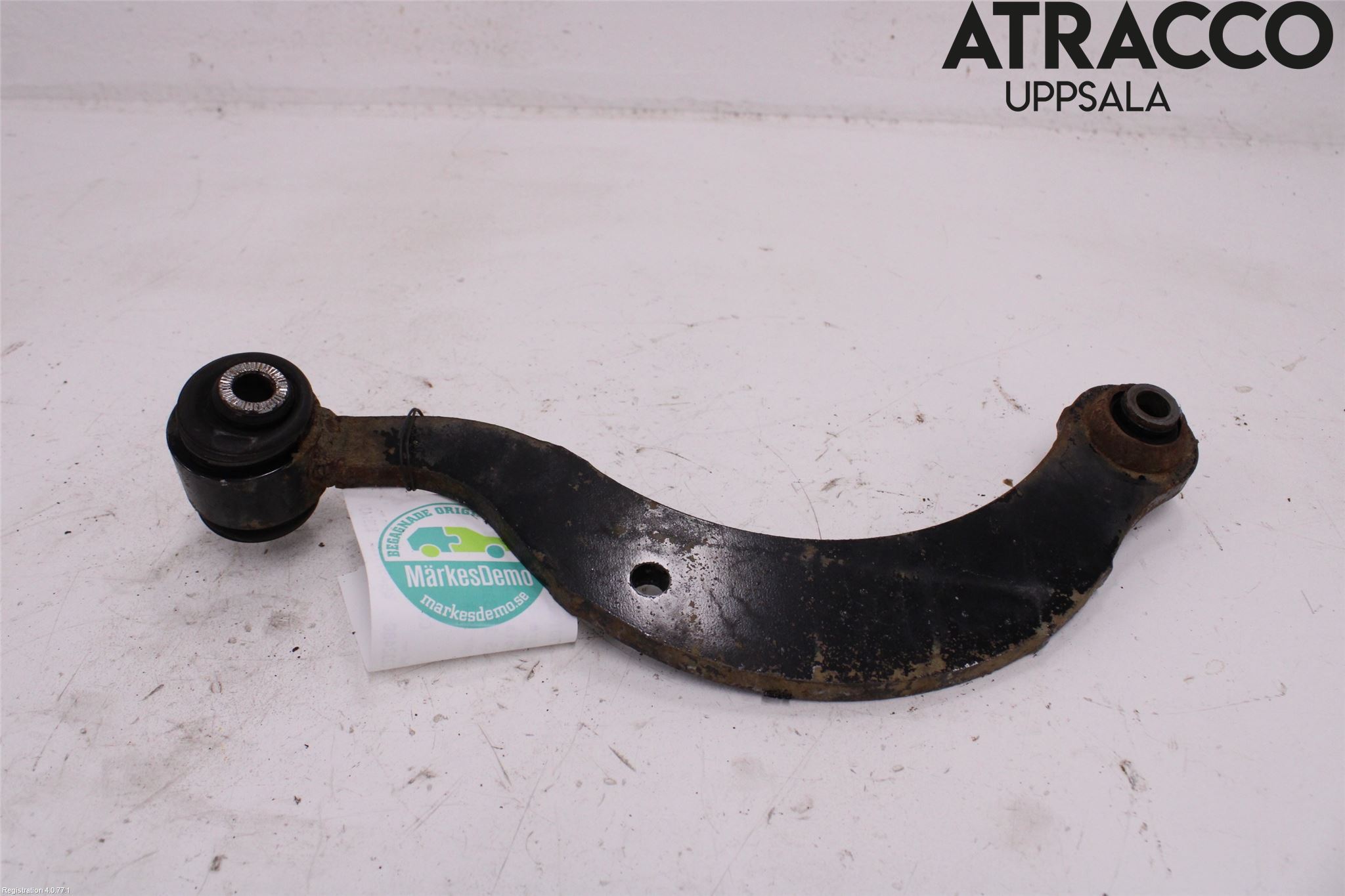 Toyota AVENSIS 16-18 Bärarm Bak Övre Höger