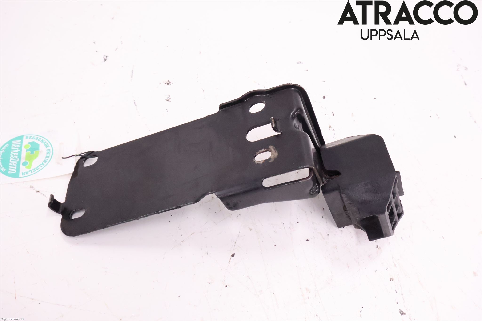 BMW 3 E90/91 SED/TOU 05-12 Kylarfäste-Ram-Balk