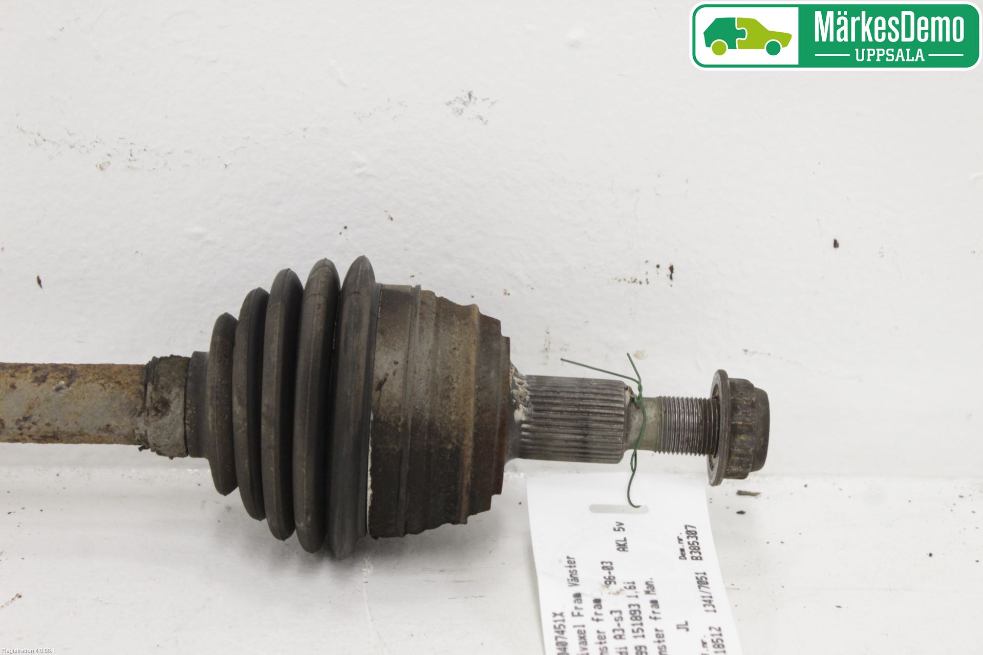 Audi A3/S3     96-03 Drivaxel Fram Vänster