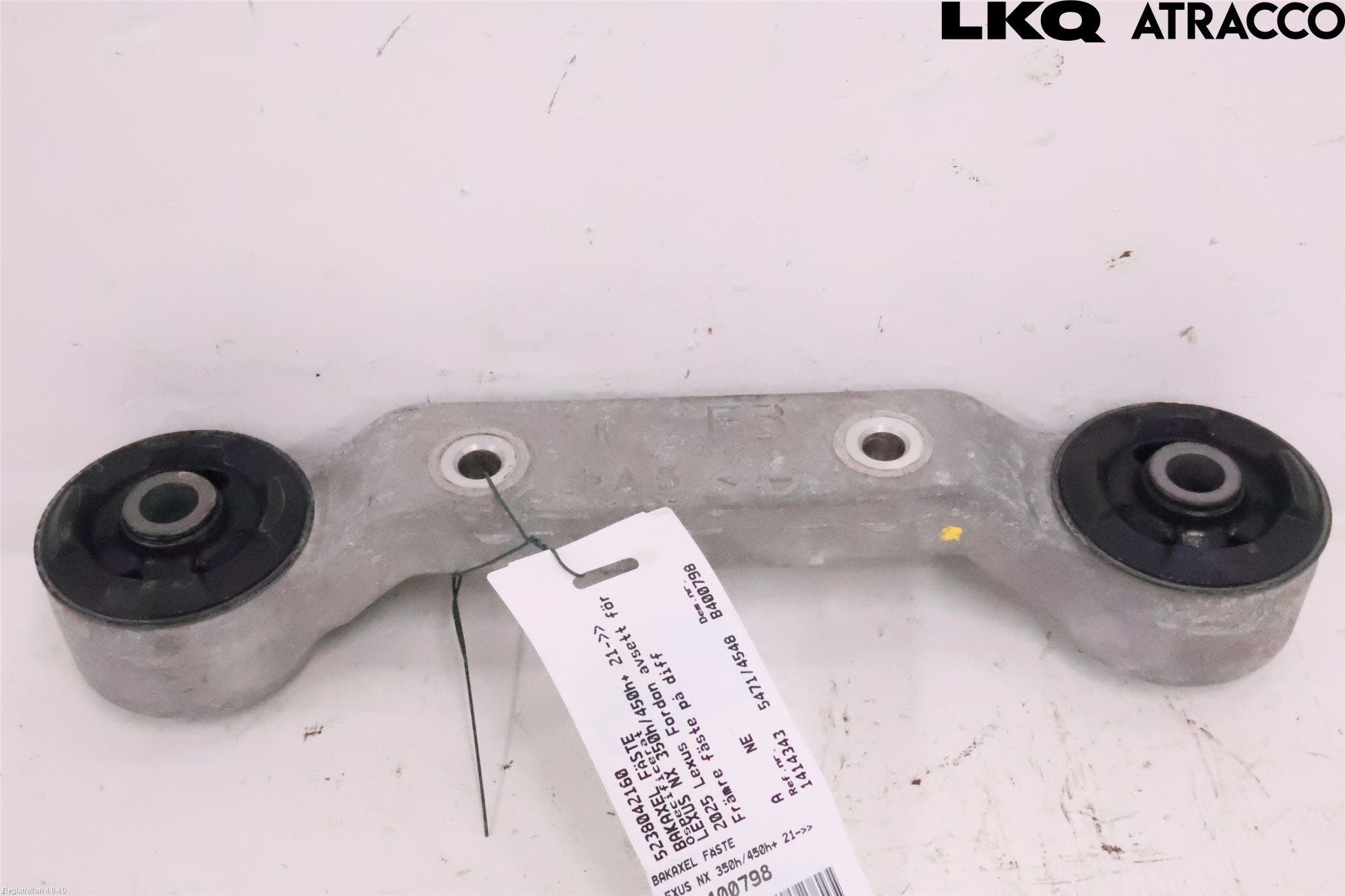 Lexus NX 340h/450h+ 21- Bakaxel Fäste