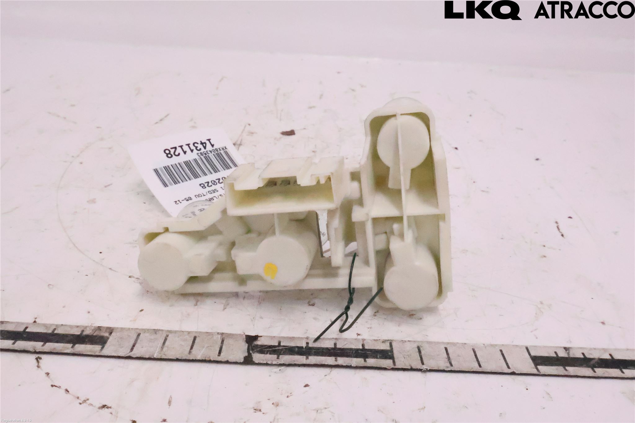 BMW 3 E90/91 SED/TOU 05-12 Bakljusinsats-Lamphhö