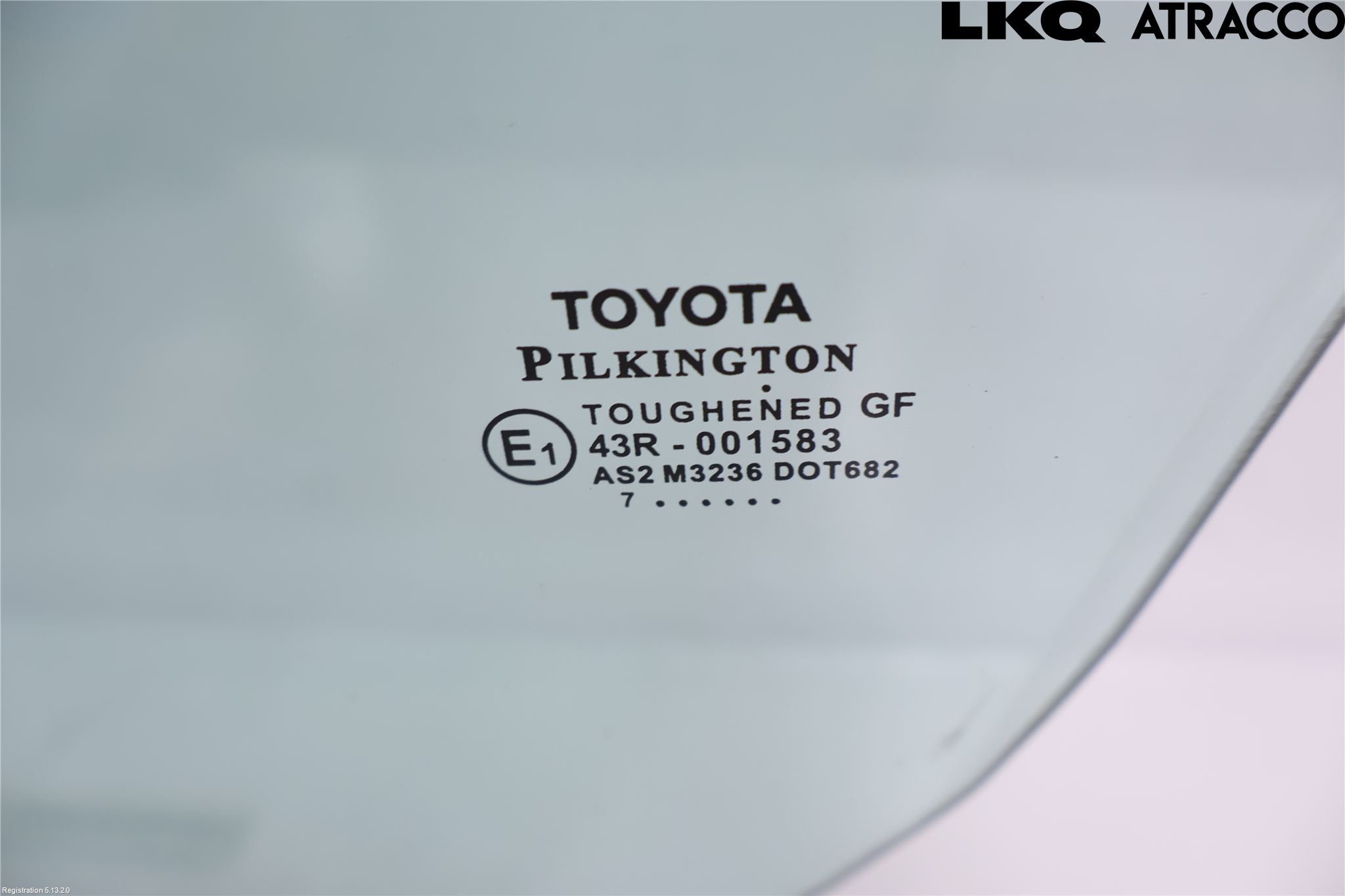Toyota YARIS XP130 15-20 Dörruta Fram Vänster