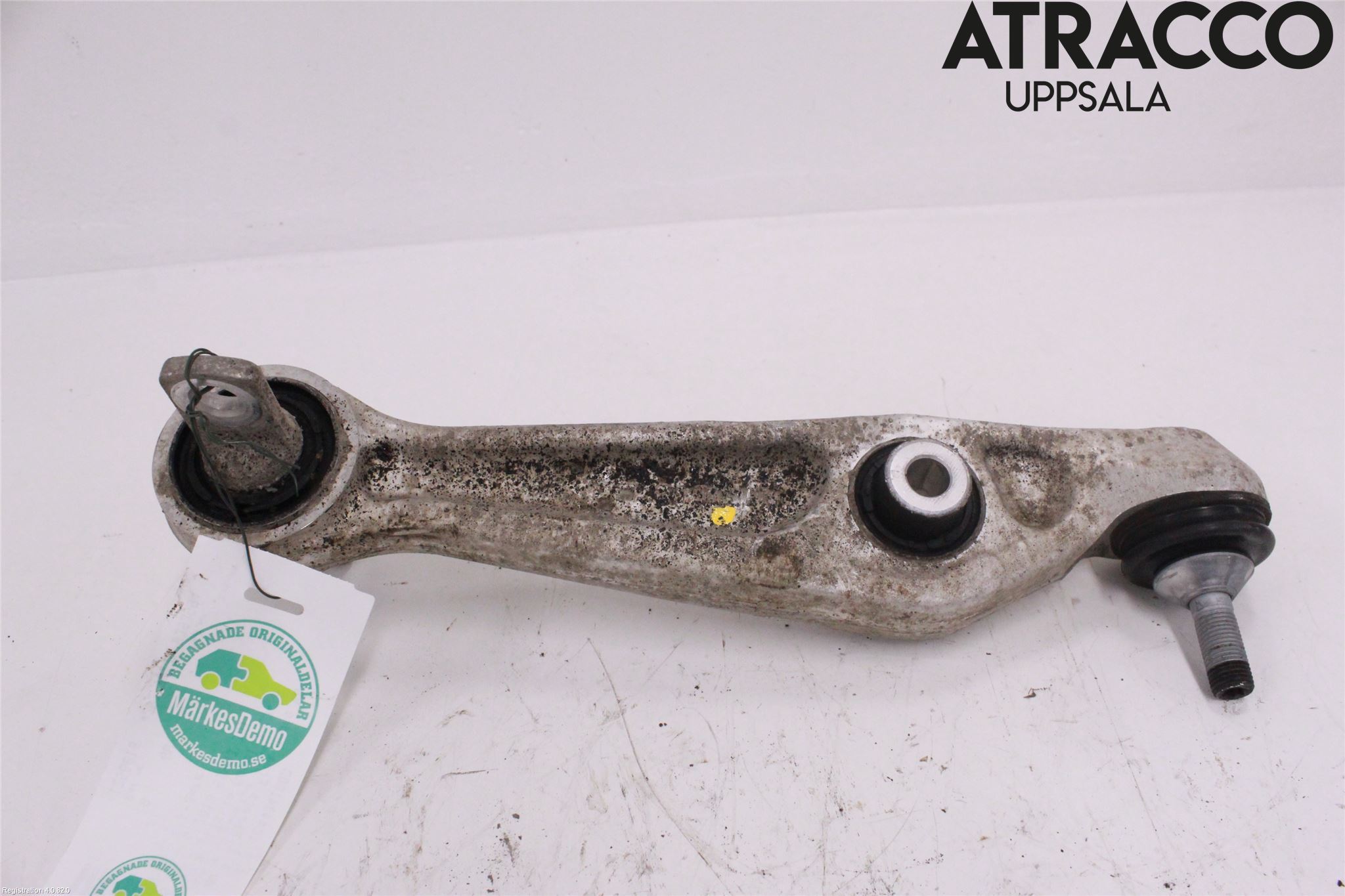 Tesla MODEL 3 17- Bärarm Fram Undre Vä