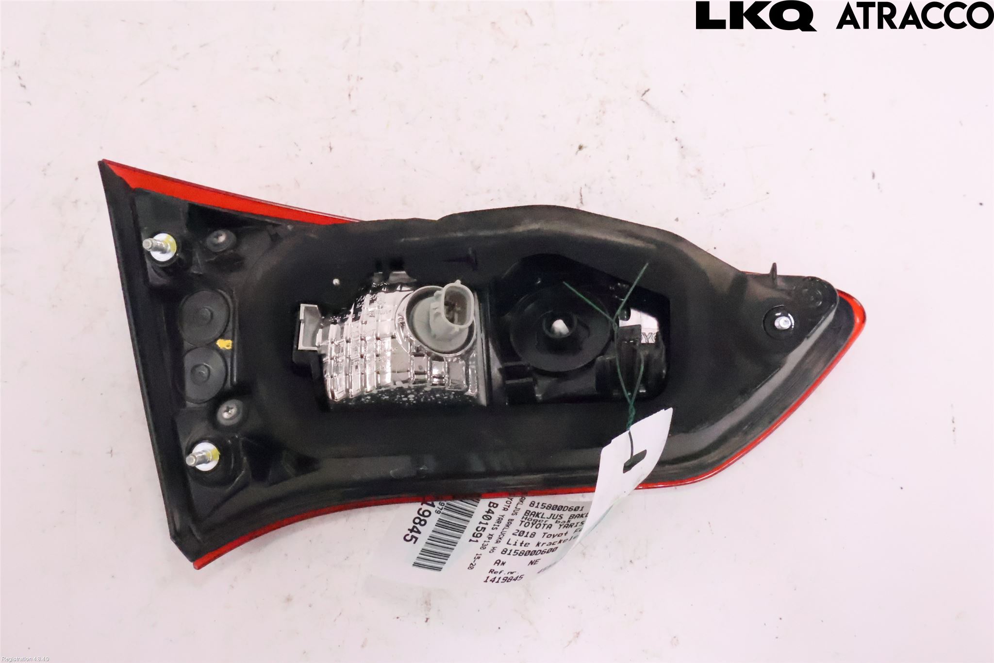 Toyota YARIS XP130 15-20 Bakljus Lucka Hö