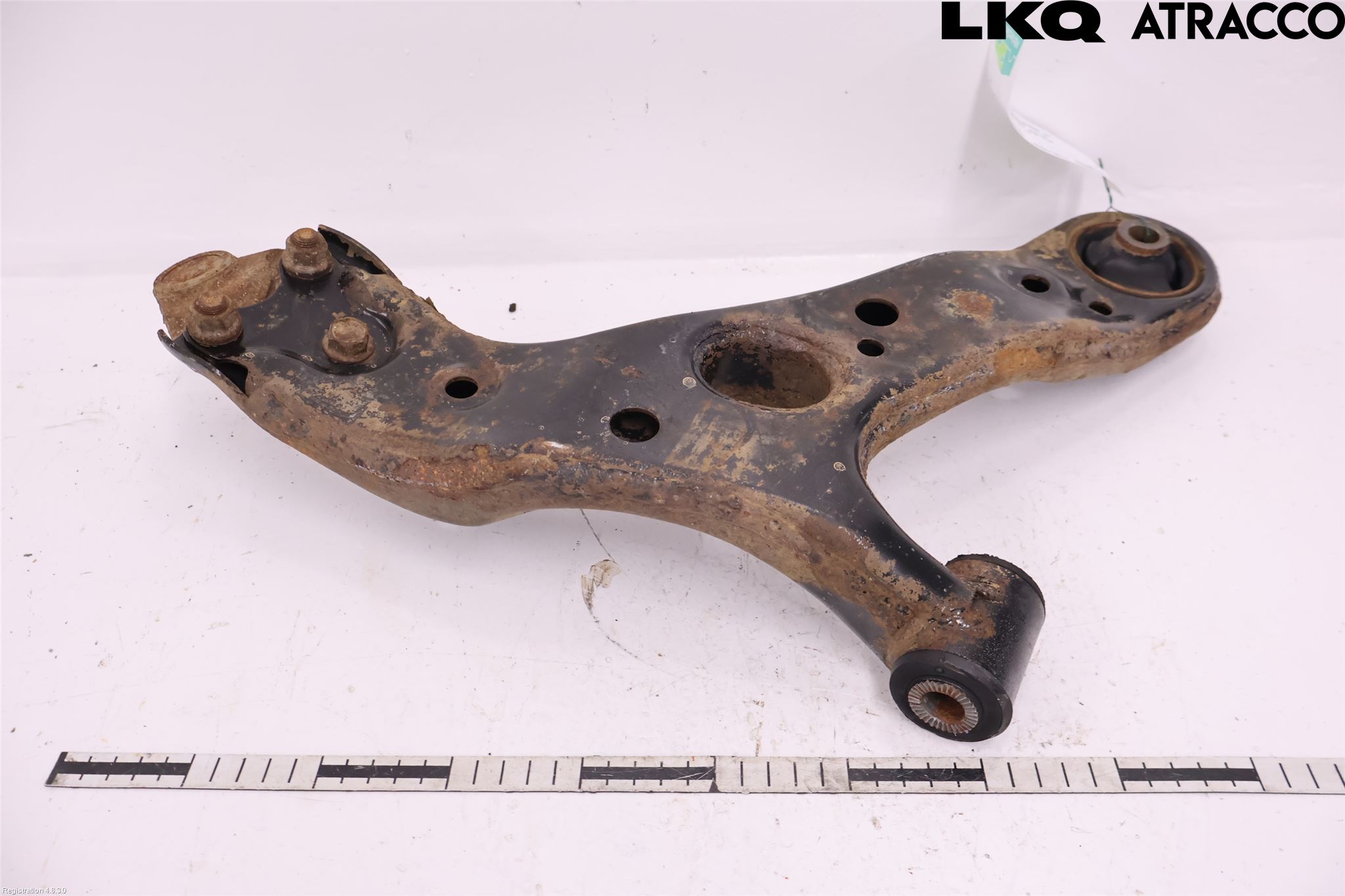 Toyota AURIS 13-19 Bärarm Fram Undre Vä