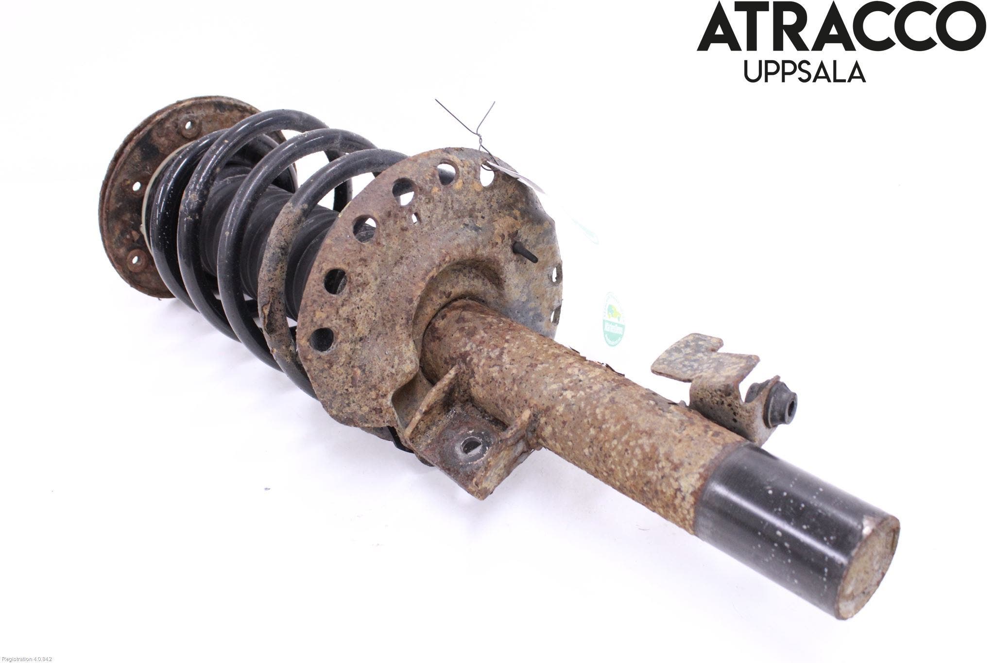 Volvo V70 08-13 Fjäderben Fram Höger