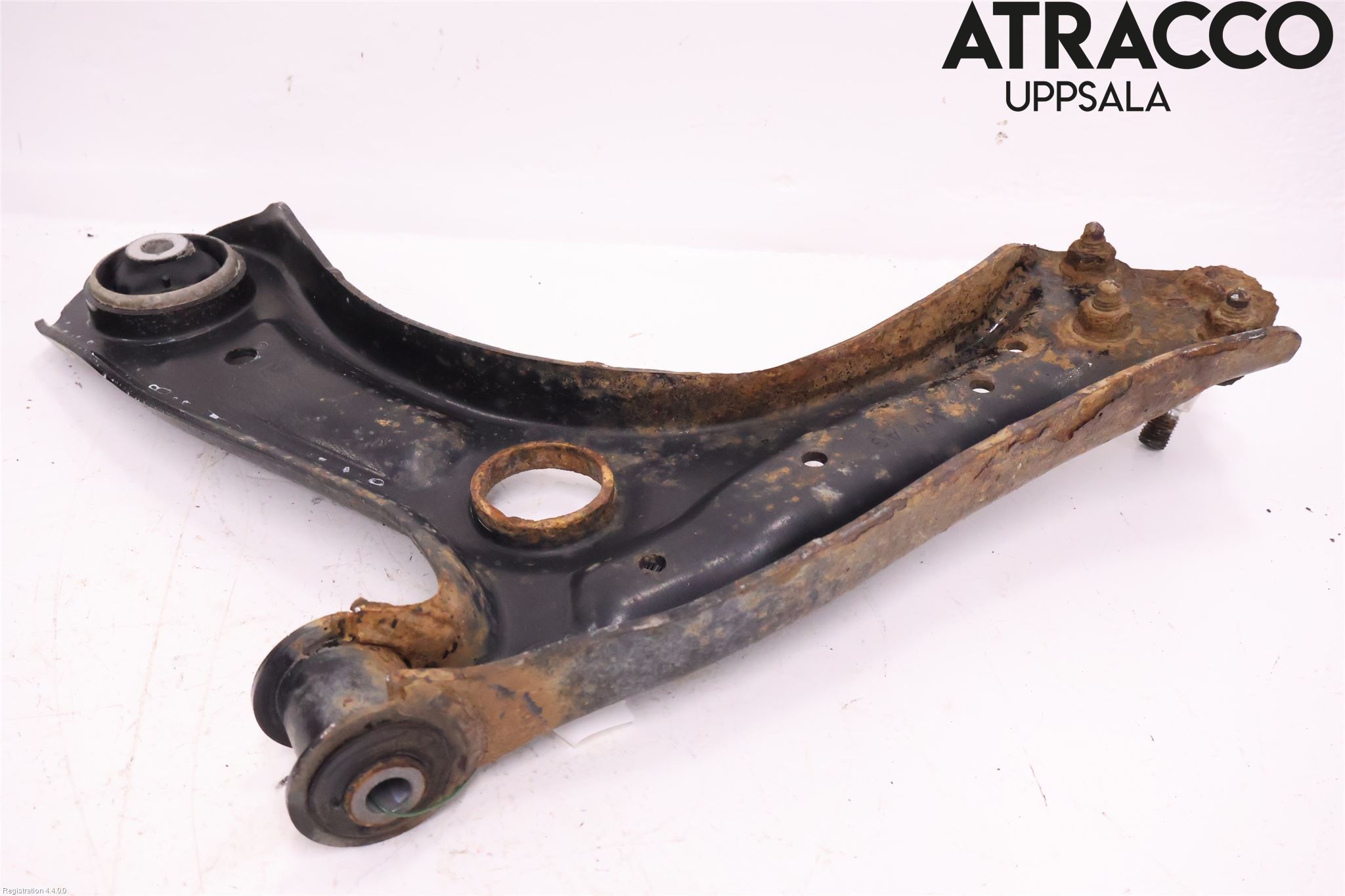 Skoda ROOMSTER Bärarm Fram Undre Hö