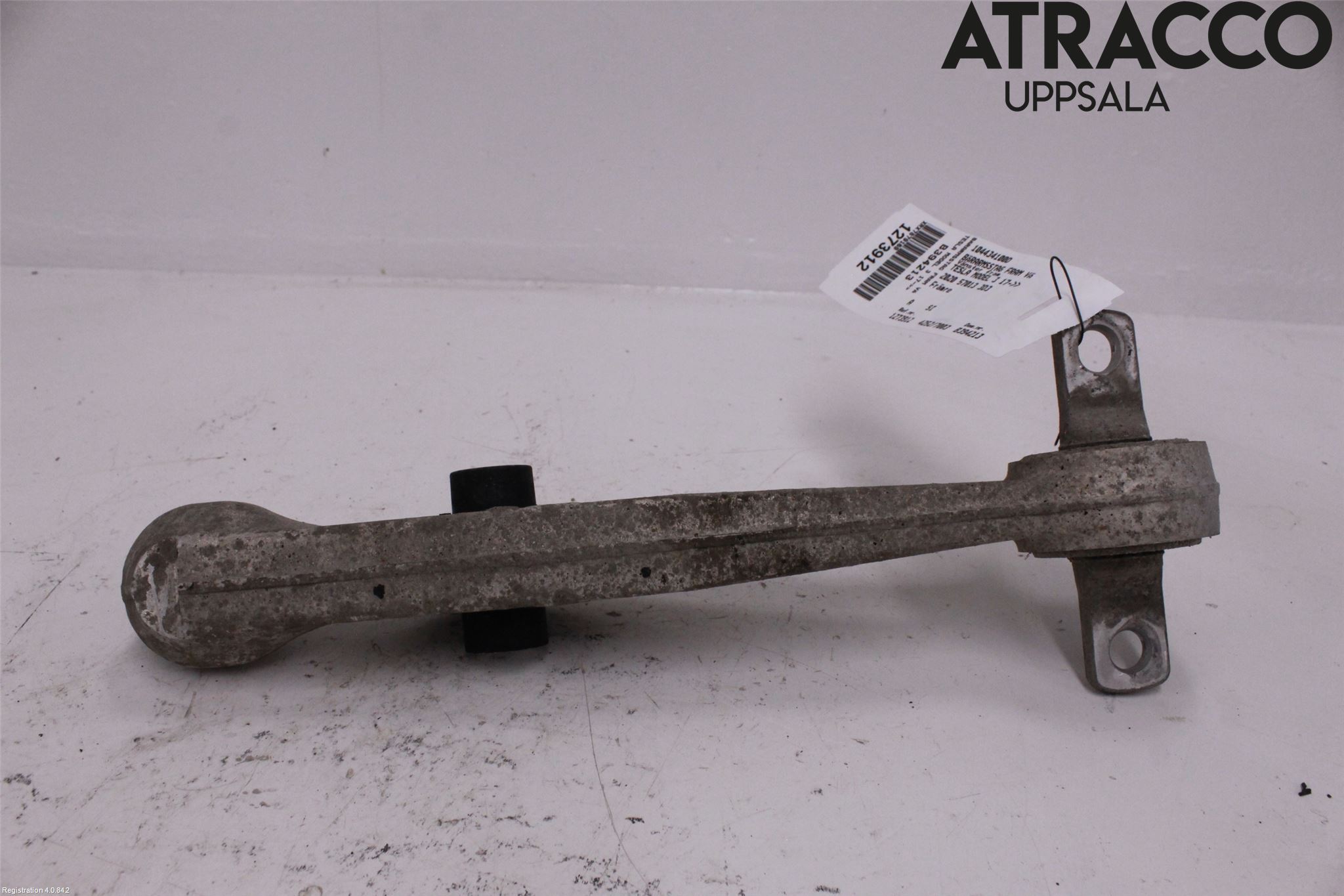 Tesla MODEL 3 17- Bärarmsstag Fram Vänster