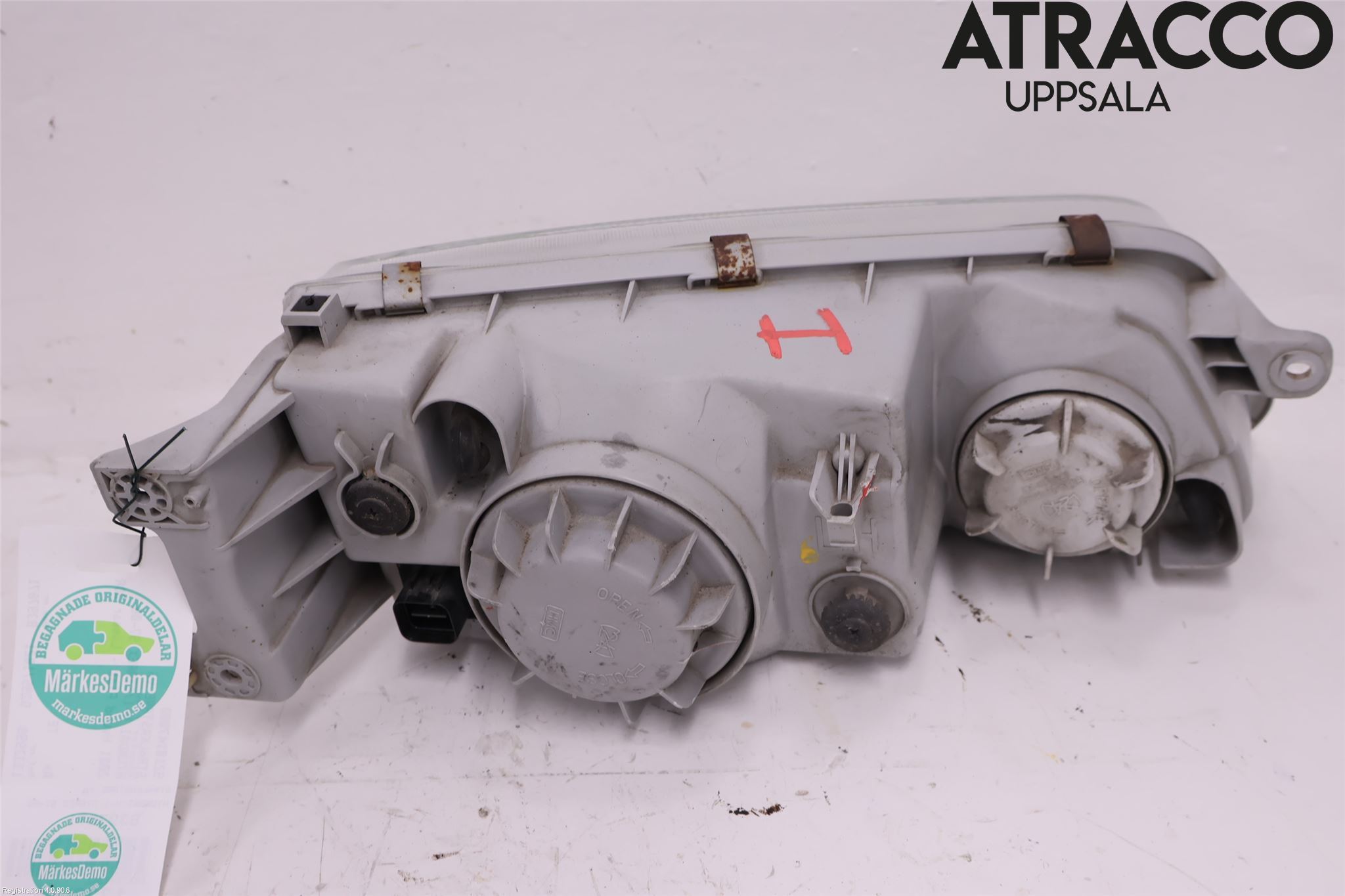 Hyundai H1/STAREX  97-08 Strålkastare Vänster