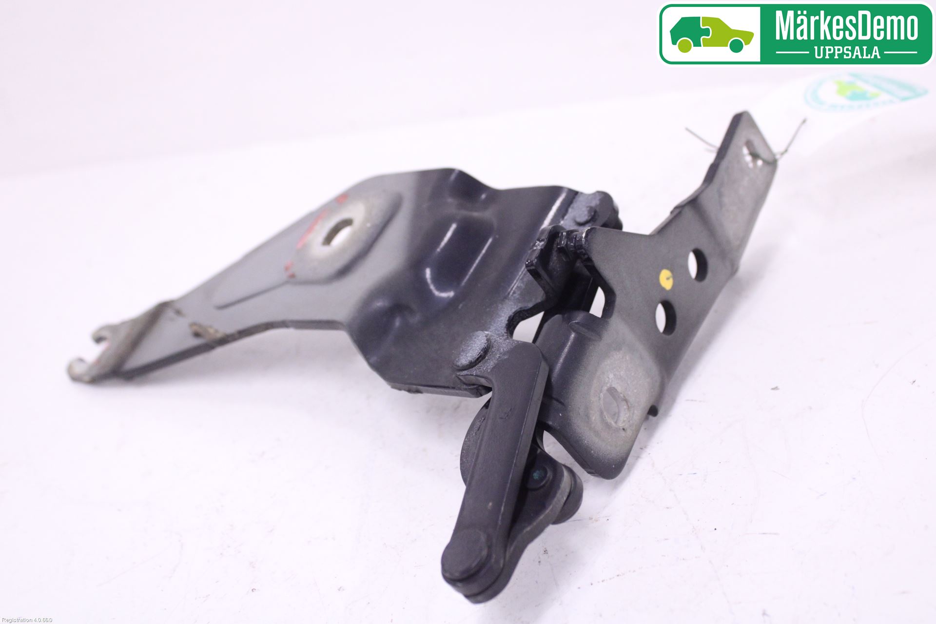 BMW X6 E71/E72   08-14 Huvgångjärn