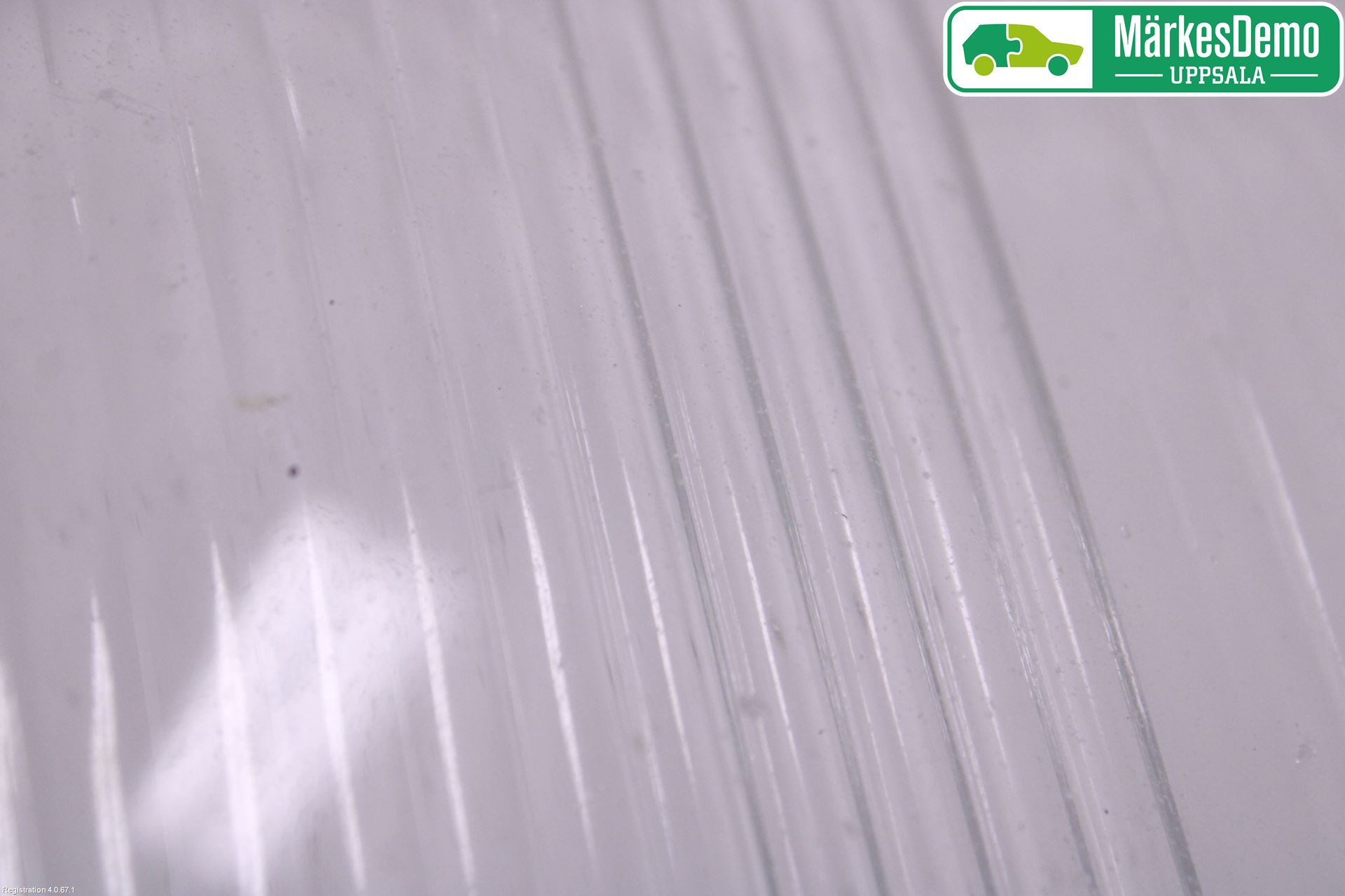 Volvo S70/V70/XC  97-00 Strålkastarglas Vä