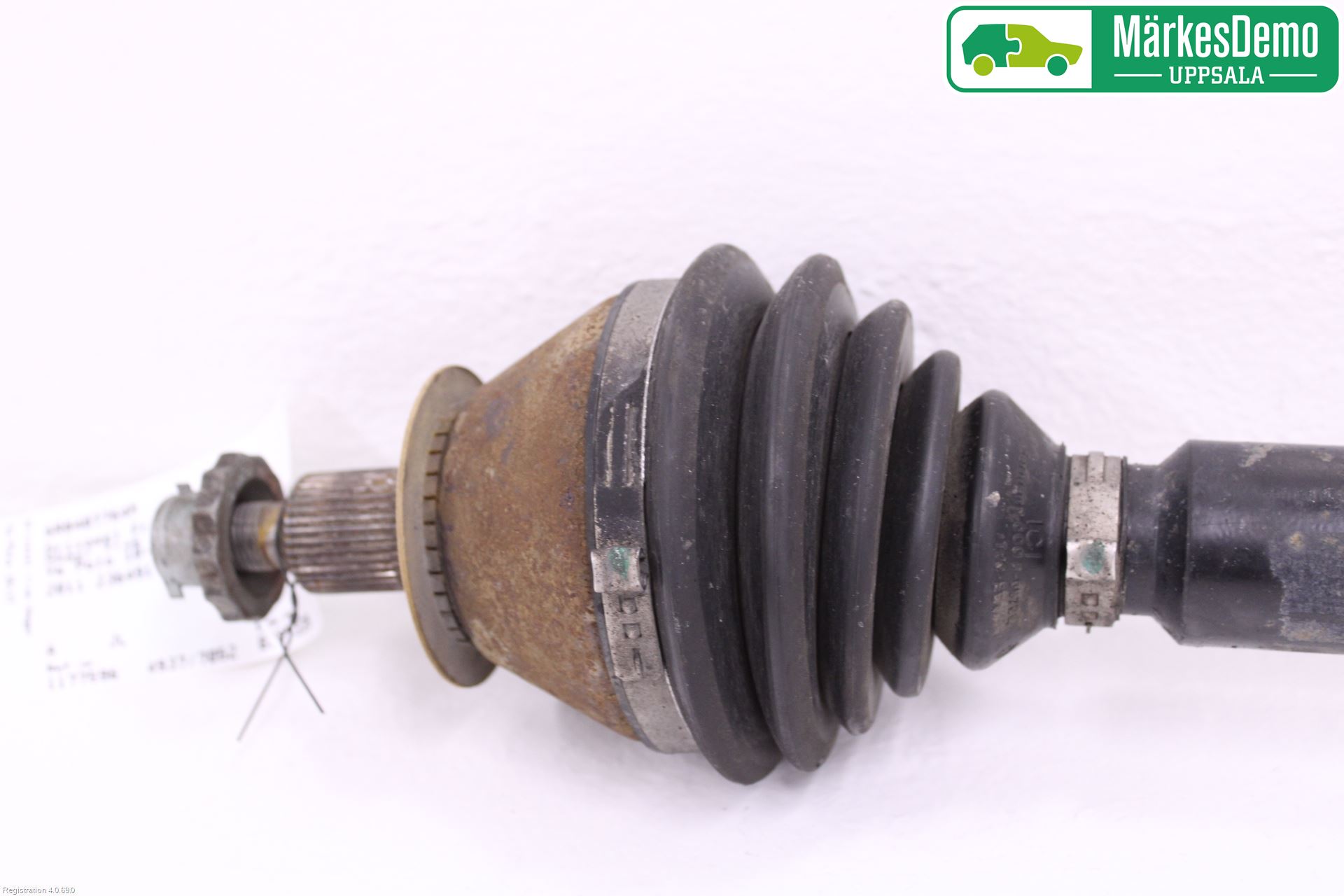 Volkswagen VW POLO 10-17 Drivaxel Fram Höger