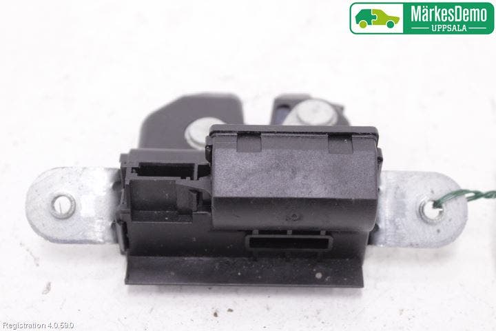 Opel CORSA D 07-14 Låskista Baklucka