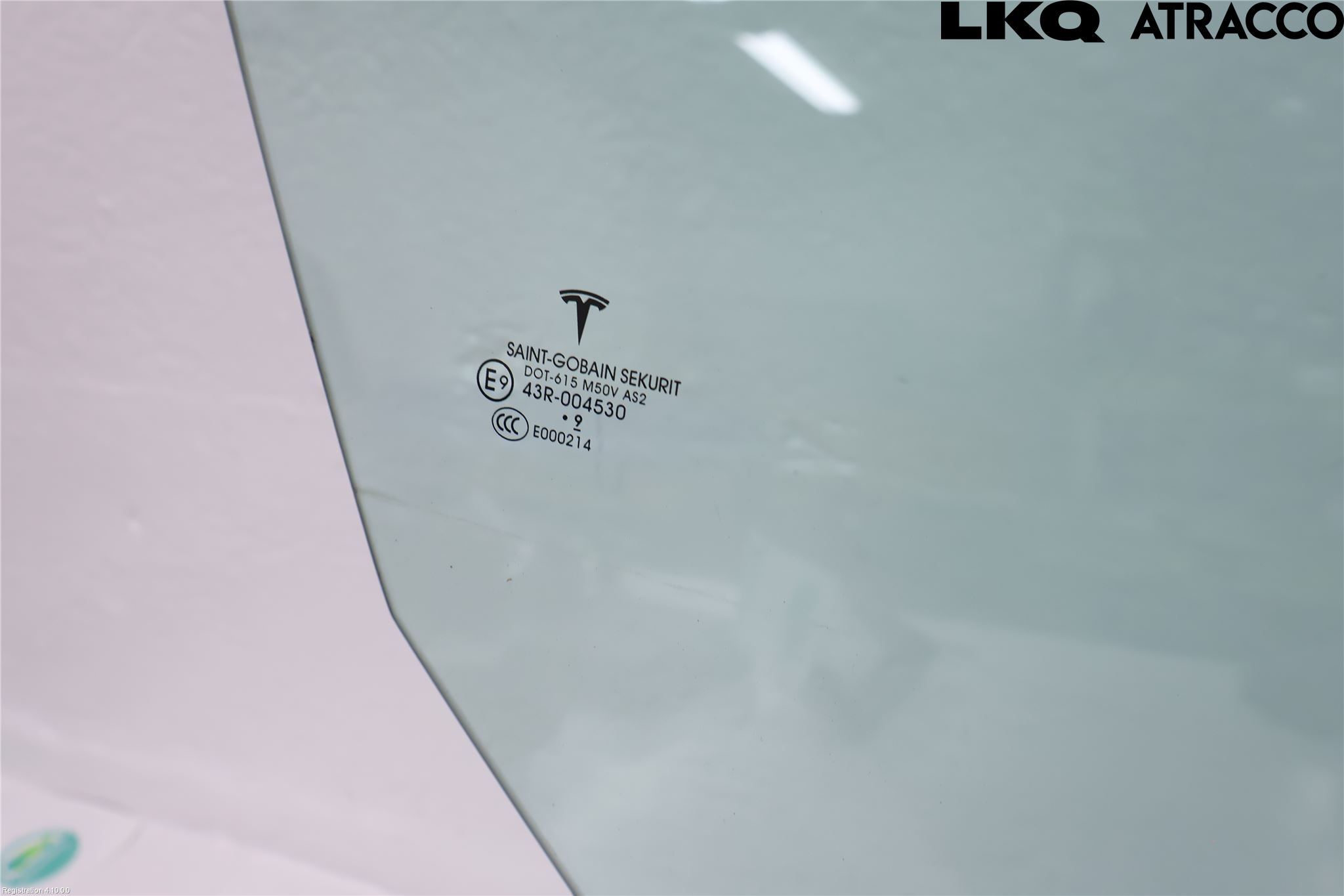 Tesla MODEL 3 17- Dörruta Fram Höger