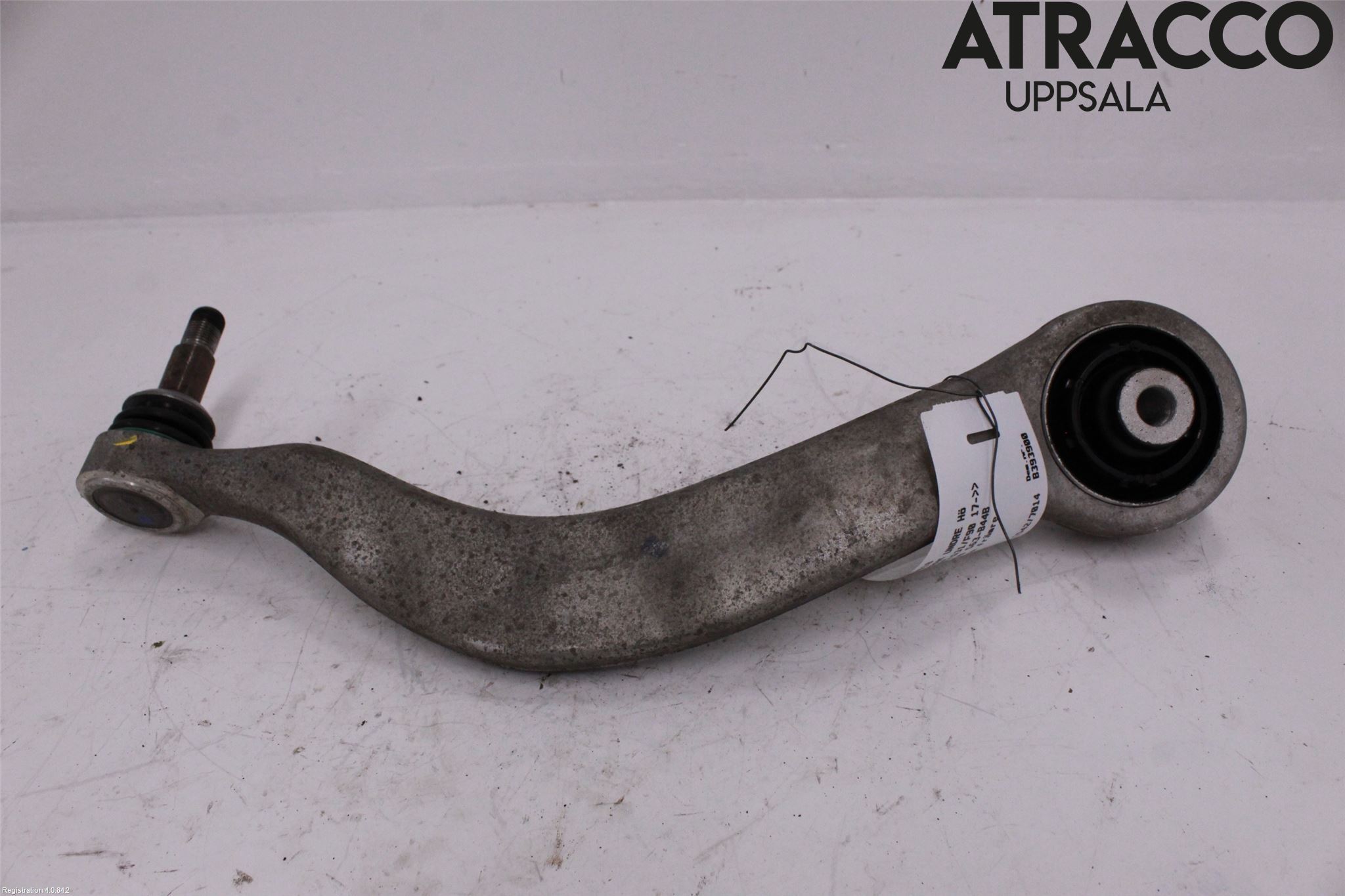 BMW 5 G30/G31/F90 17-23 Bärarm Fram Undre Hö