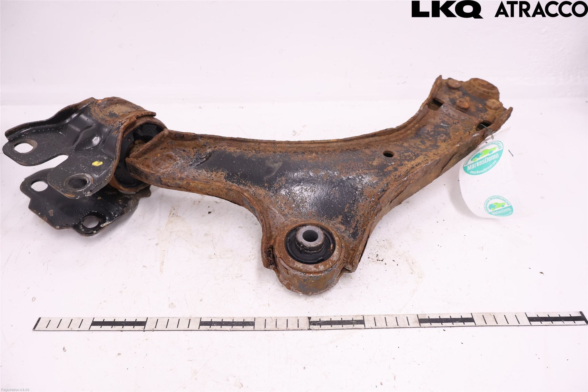 Volvo V70 08-13 Bärarm Fram Undre Hö