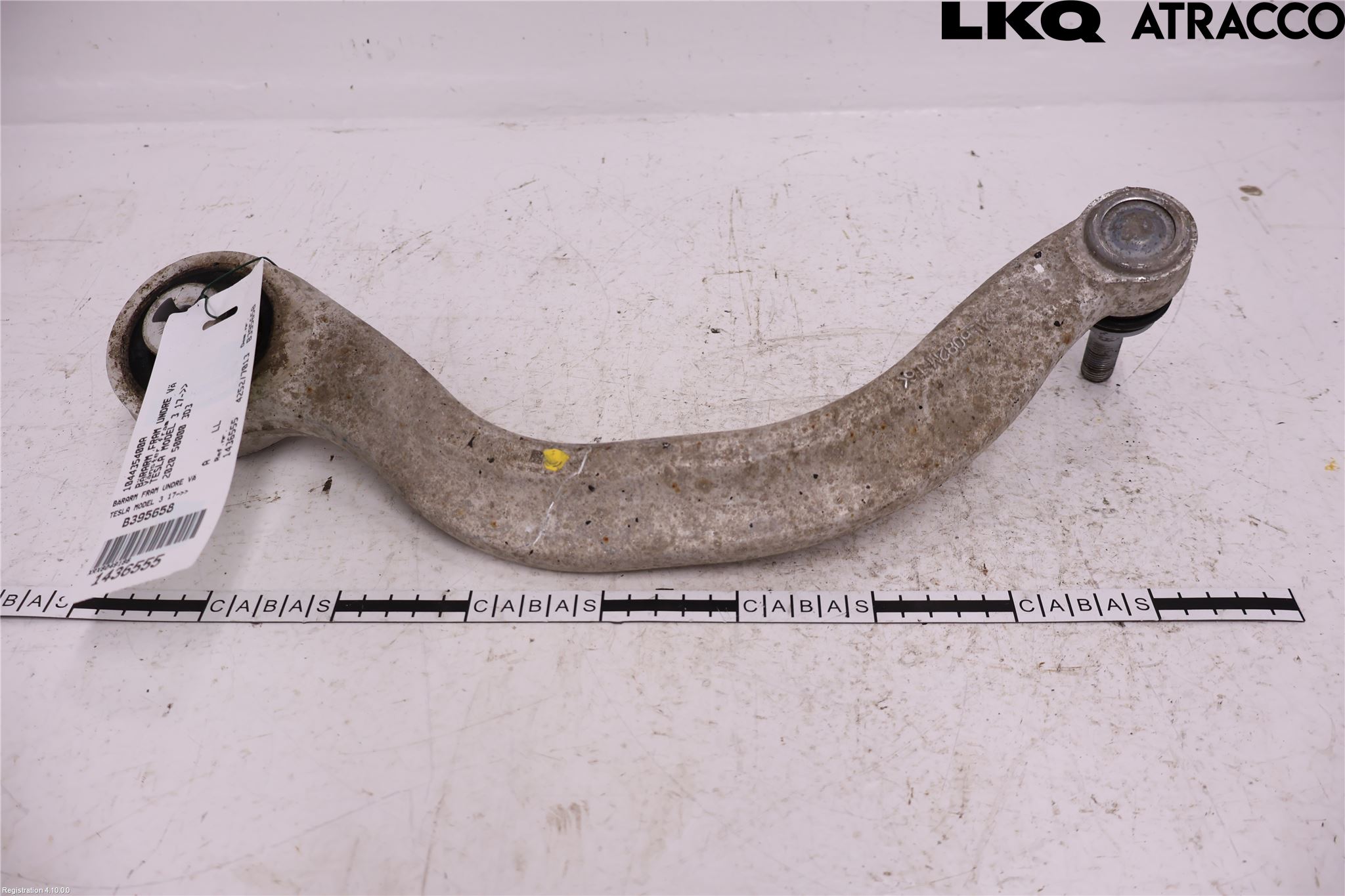 Tesla MODEL 3 17- Bärarm Fram Undre Vä