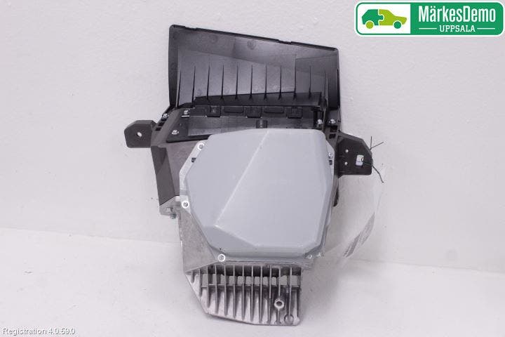 BMW 5 F10/F11/F18 09-17 Bildskärm