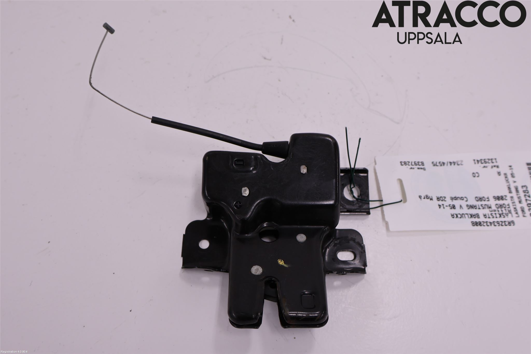 Ford MUSTANG V 05-14 Låskista Baklucka