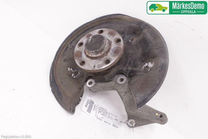 Volkswagen VW PASSAT 05-11 Hjullagerhus-Spindel Vä B