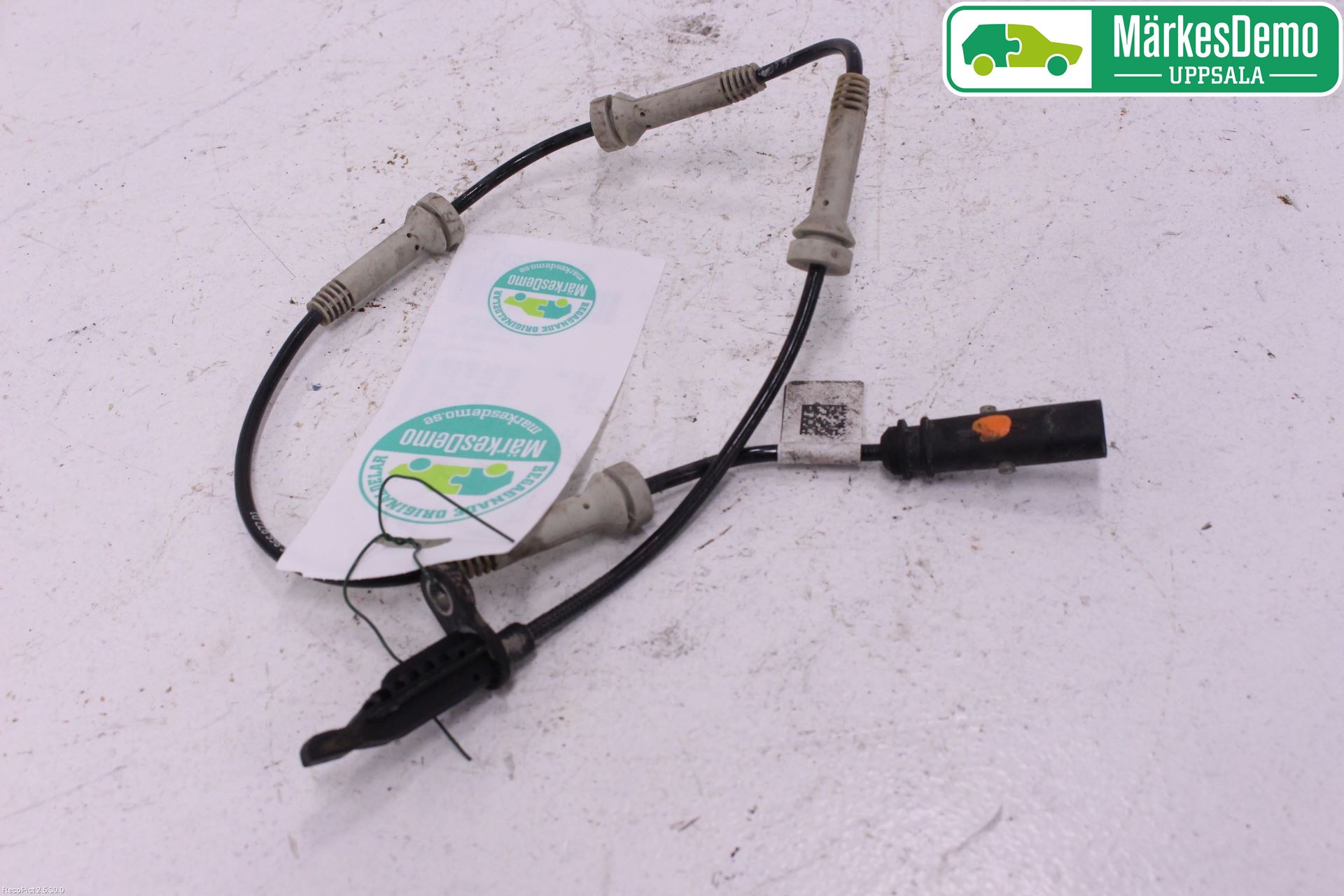 BMW 5 G30/G31/F90 17-23 Abs Sensor