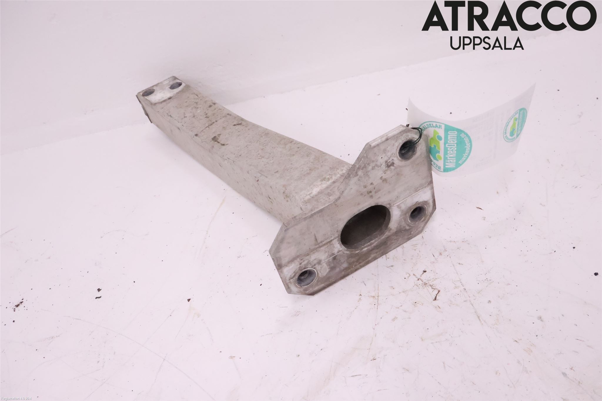 Alfa GIULIETTA Stötfångarbärjärn Fram